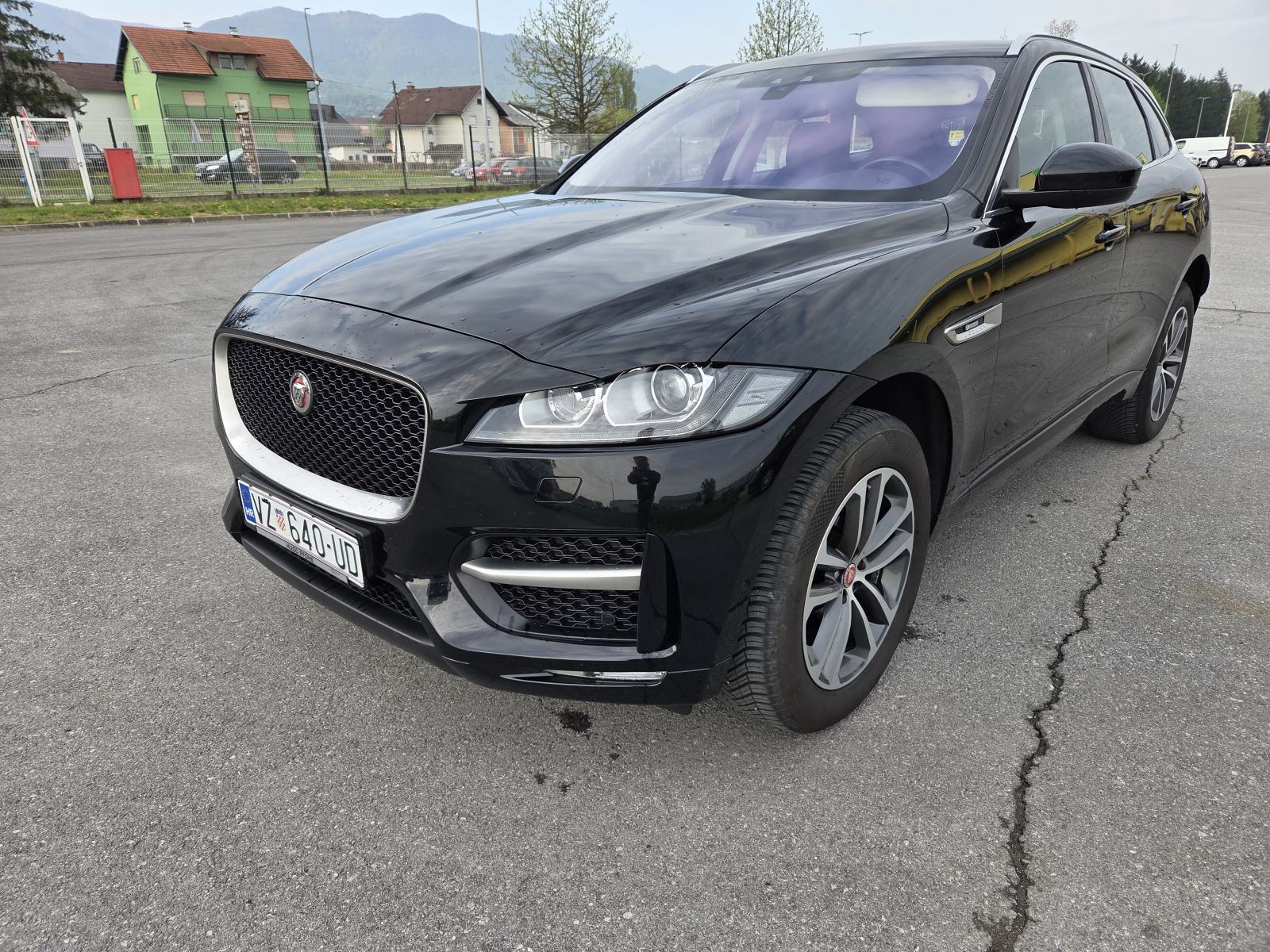 Jaguar F-Pace 2.0 D R- Sport 4x4 led, fotografija 2