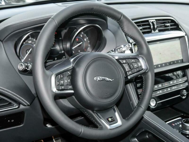 Jaguar F-Pace 2,0 D R-Sport Aut., fotografija 5