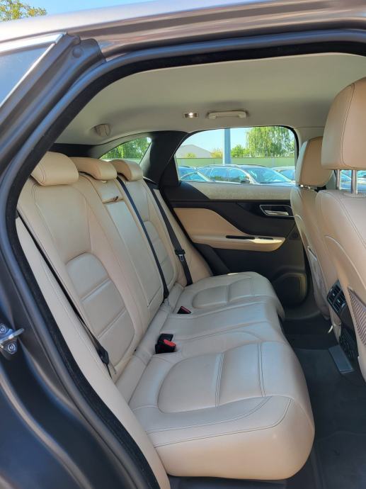 Jaguar F-Pace 2.0 D, fotografija 5