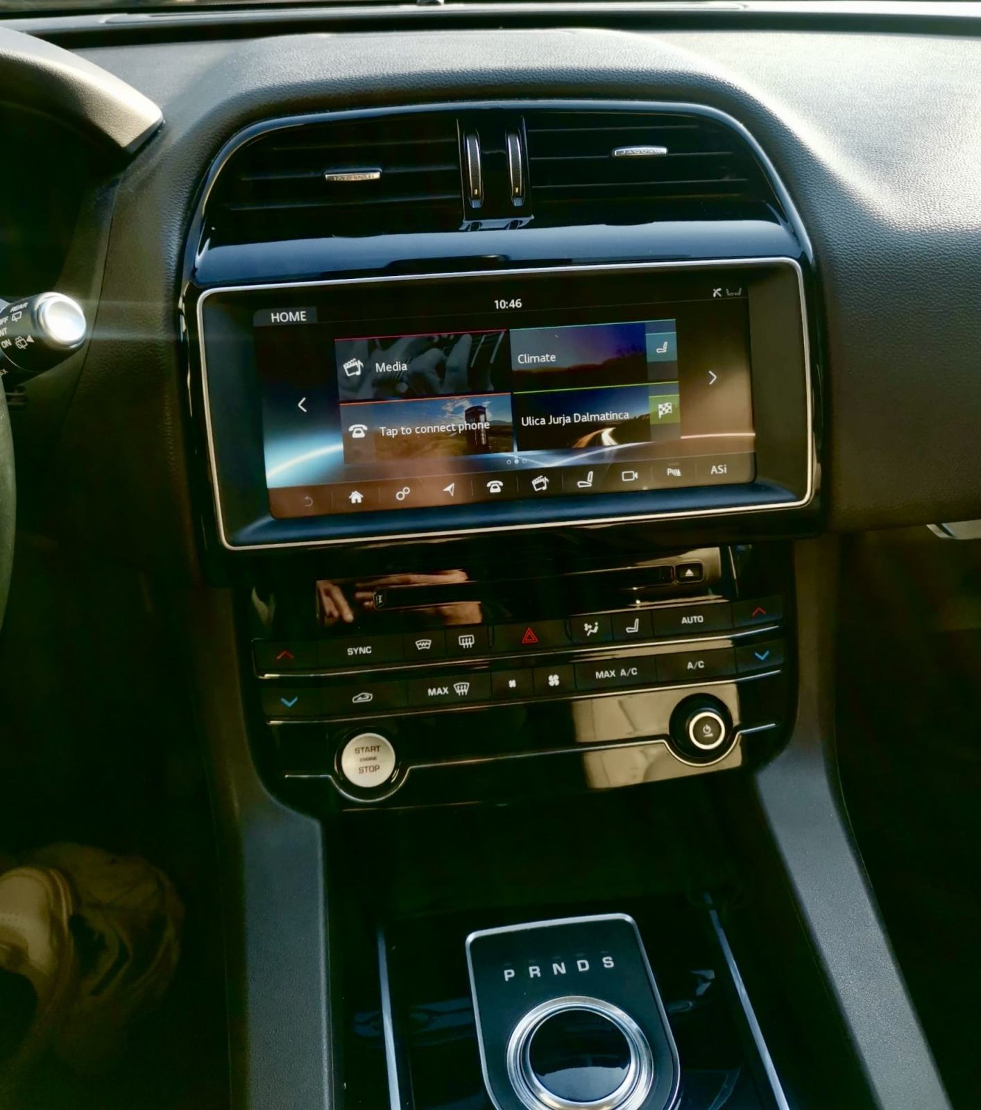 Jaguar F-Pace 2.0 D, fotografija 9
