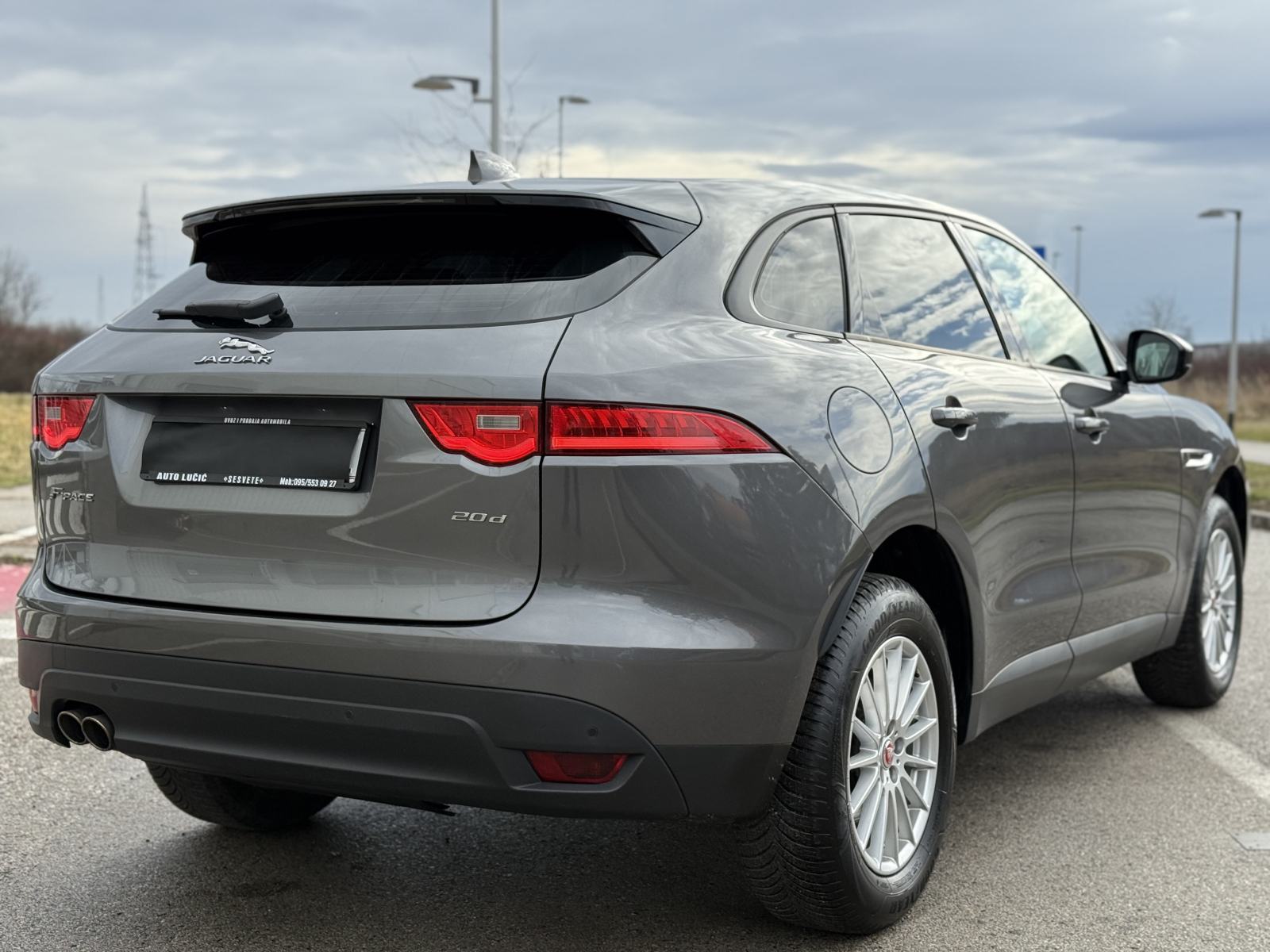 *Jaguar F-Pace 2.0 D*TOP STANJE*SAMO 129 000KM*, fotografija 4