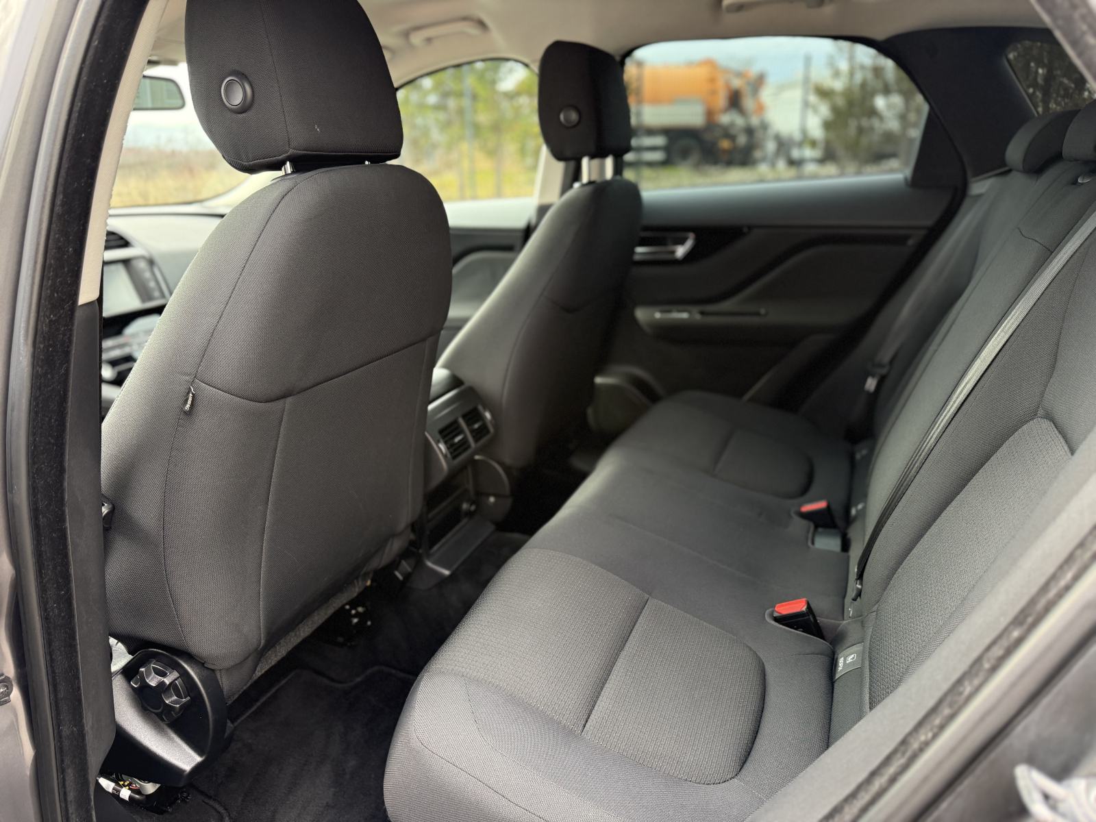 *Jaguar F-Pace 2.0 D*TOP STANJE*SAMO 129 000KM*, fotografija 10