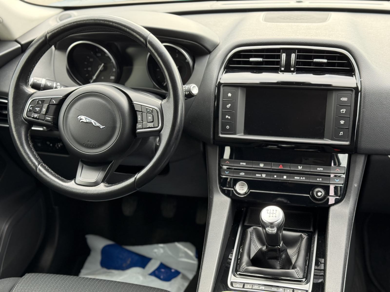 *Jaguar F-Pace 2.0 D*TOP STANJE*SAMO 129 000KM*, fotografija 12
