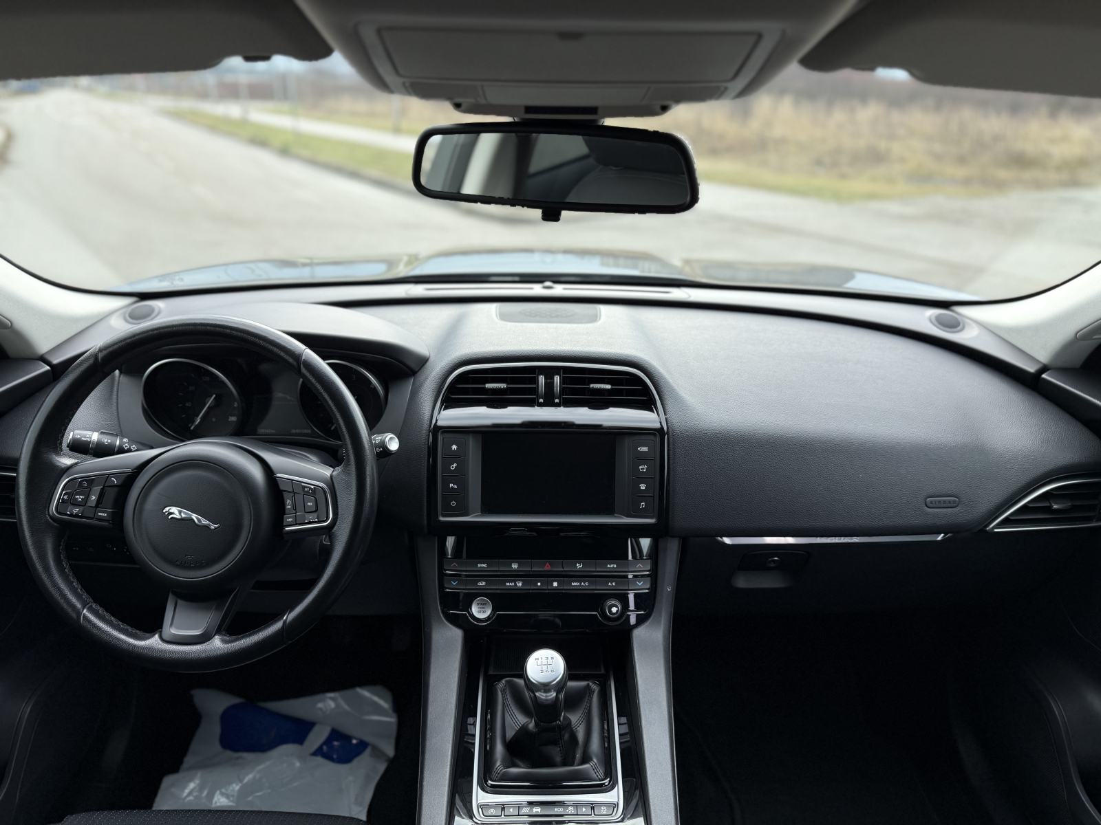 *Jaguar F-Pace 2.0 D*TOP STANJE*SAMO 129 000KM*, fotografija 18