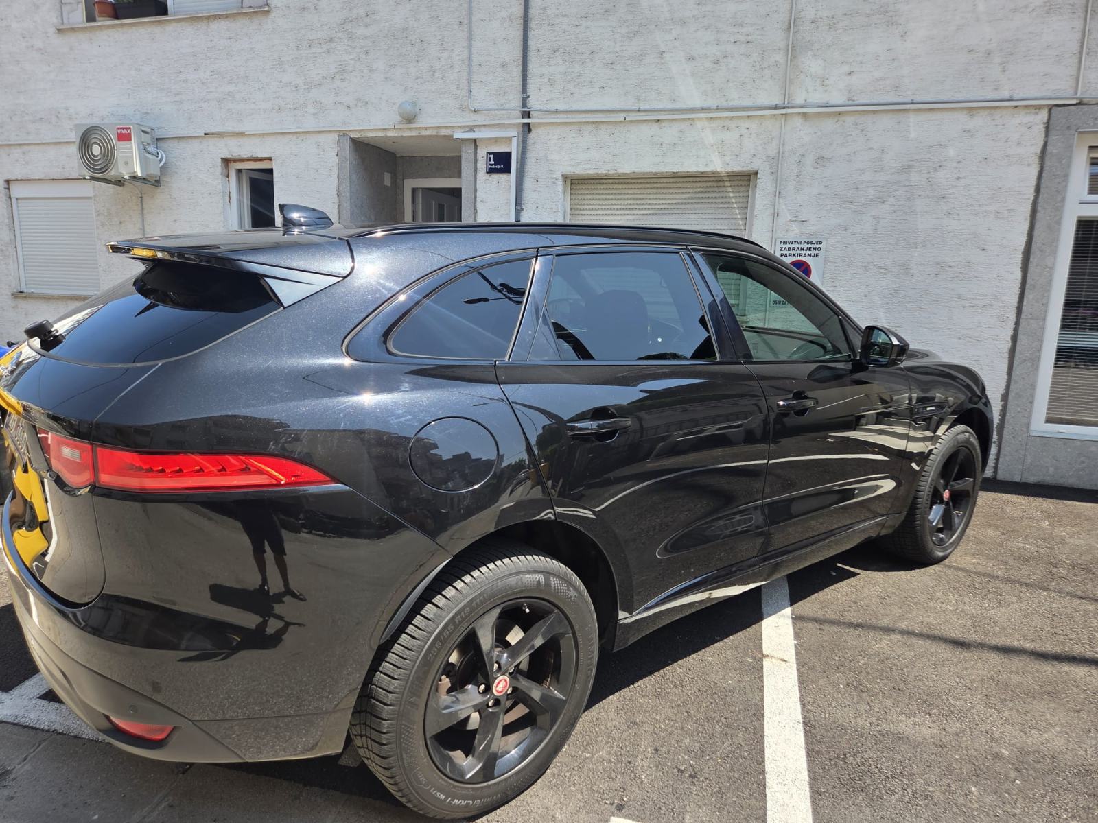 Jaguar F-Pace 2.0 D, fotografija 2