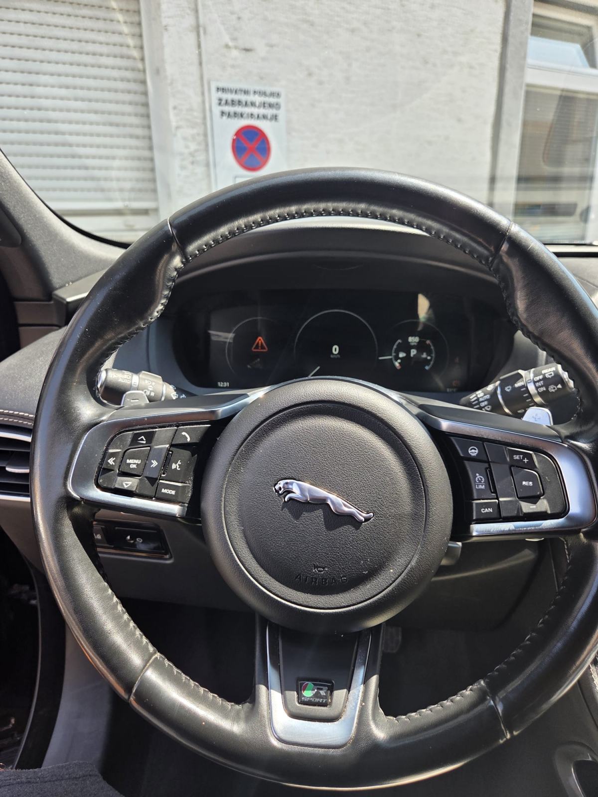 Jaguar F-Pace 2.0 D, fotografija 5