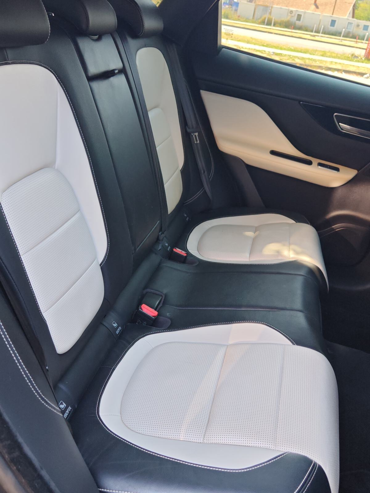 Jaguar F-Pace 2.0 D, fotografija 13