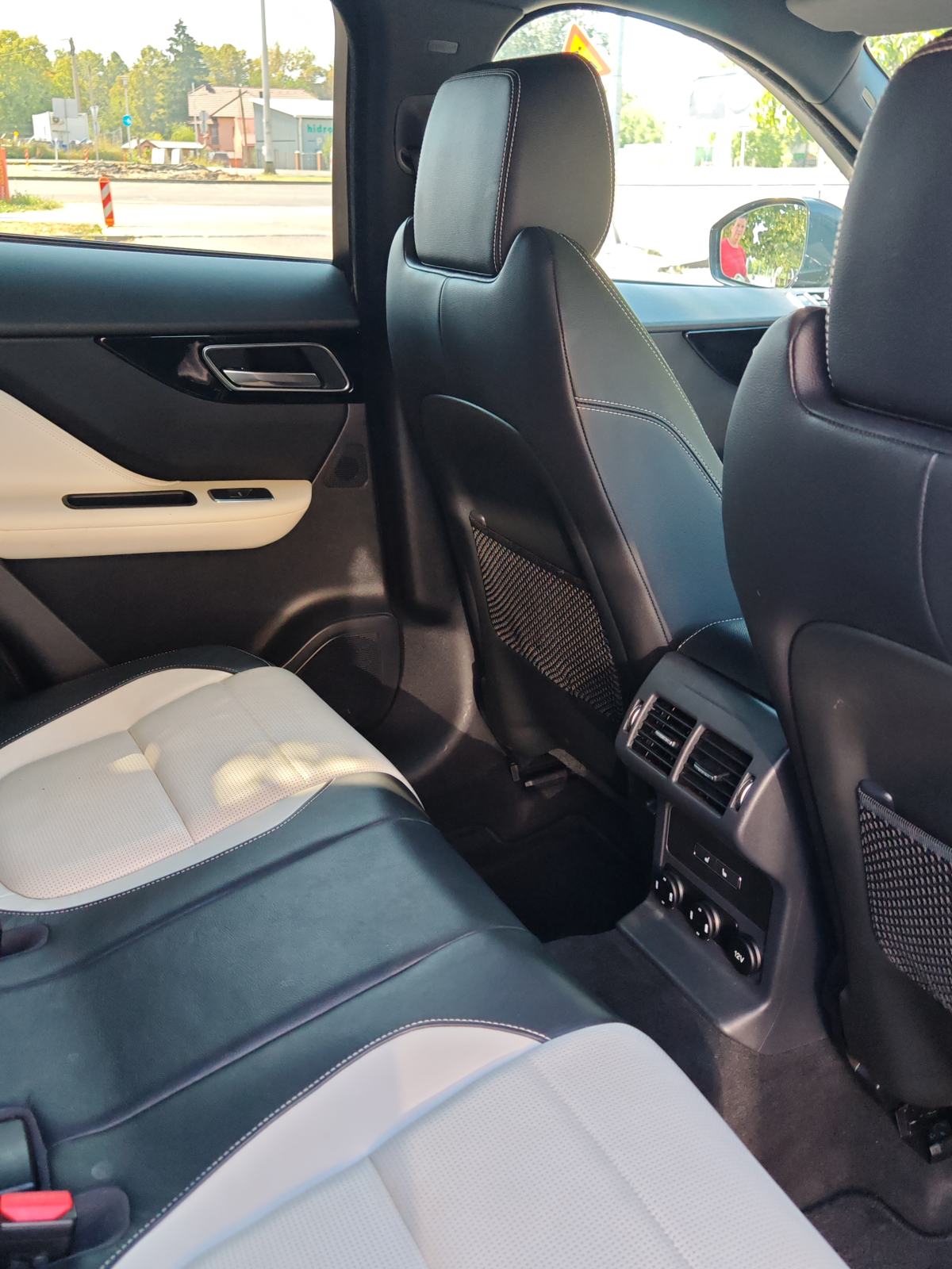 Jaguar F-Pace 2.0 D, fotografija 16