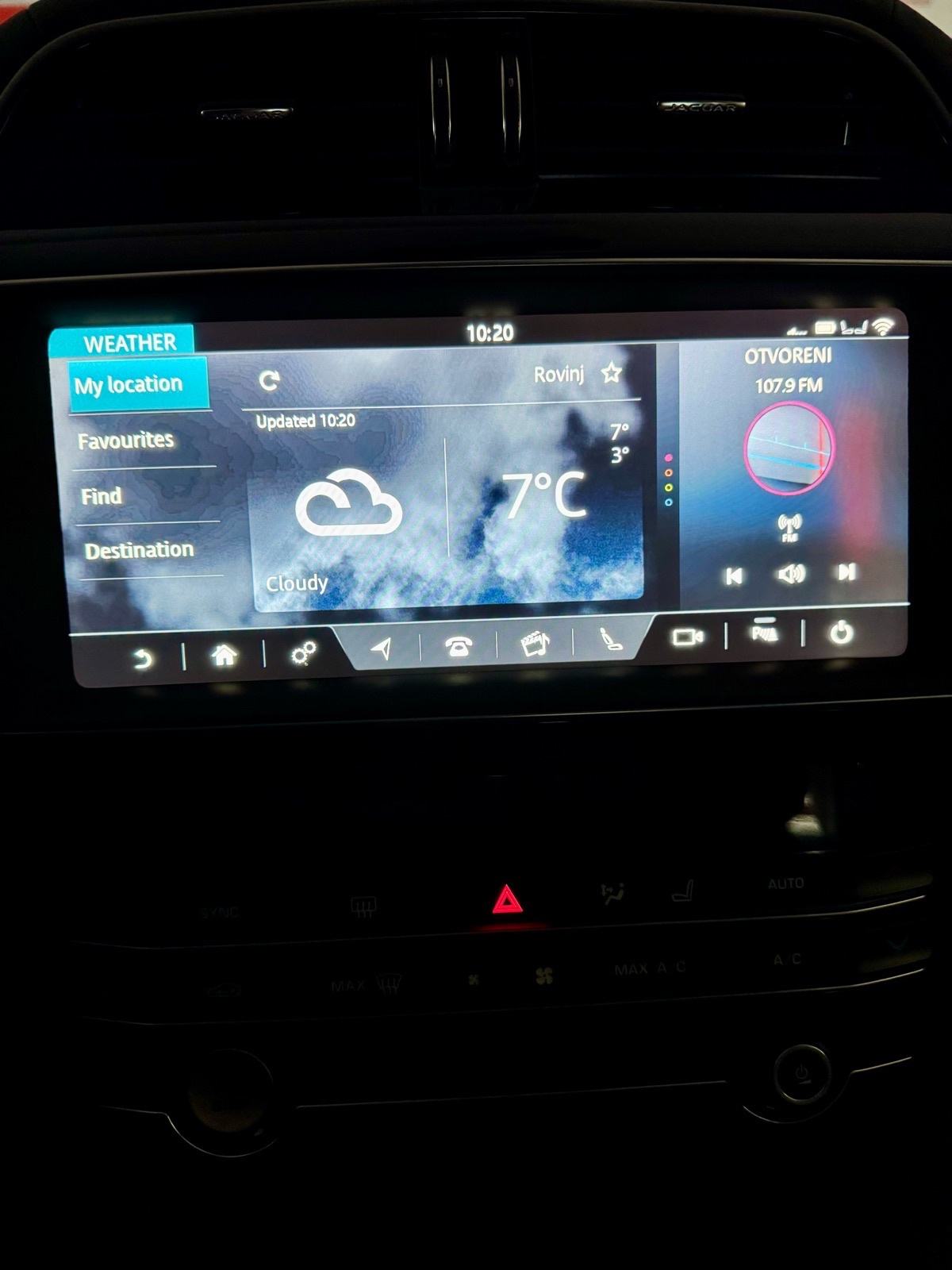 Jaguar F-Pace 20d AWD, fotografija 14