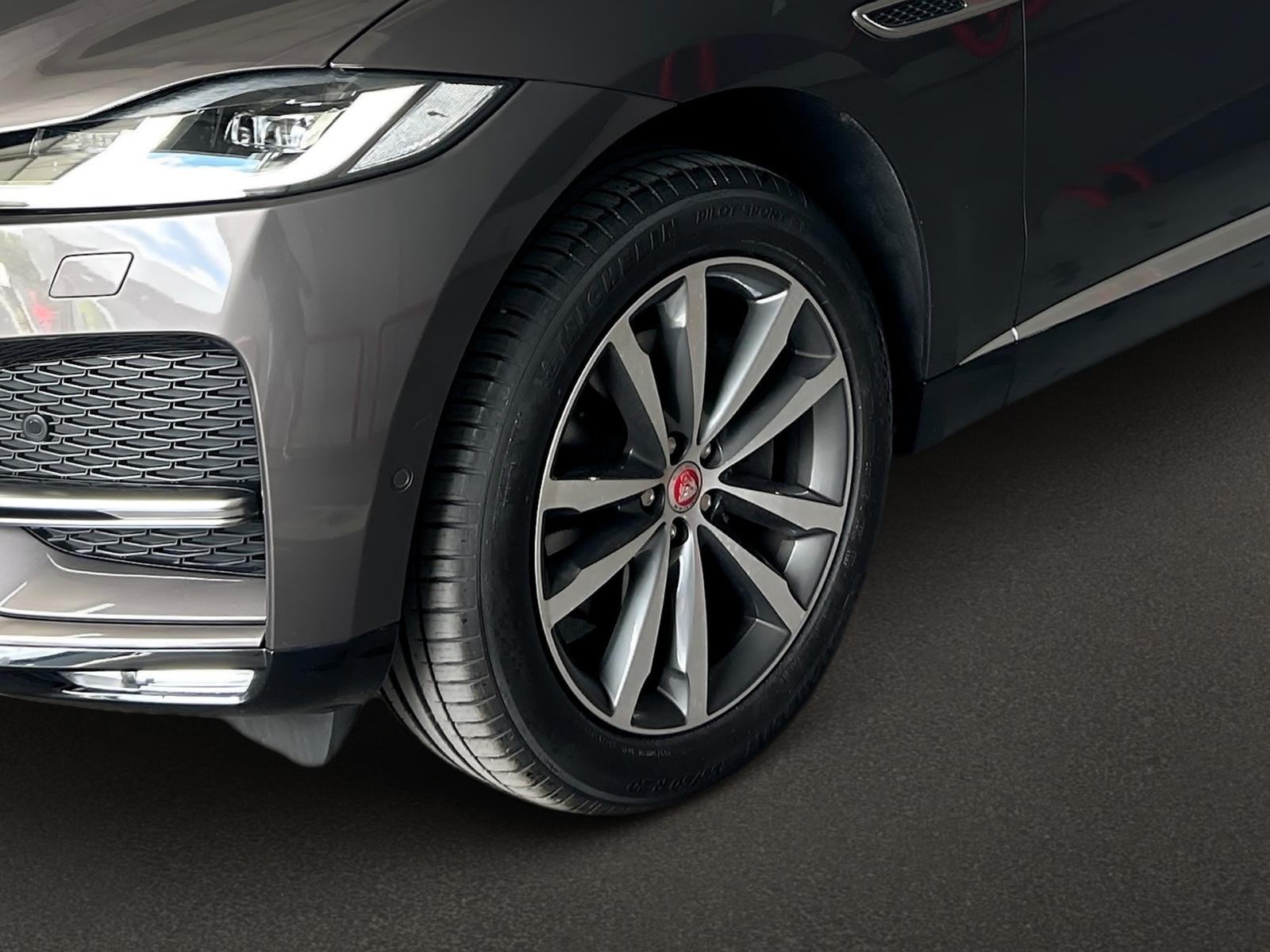 Jaguar F-Pace 2.0d SE AUTOMATIK,REG.05/2027,PDV, PANORAMA,LED,NAVI,AWD, fotografija 9