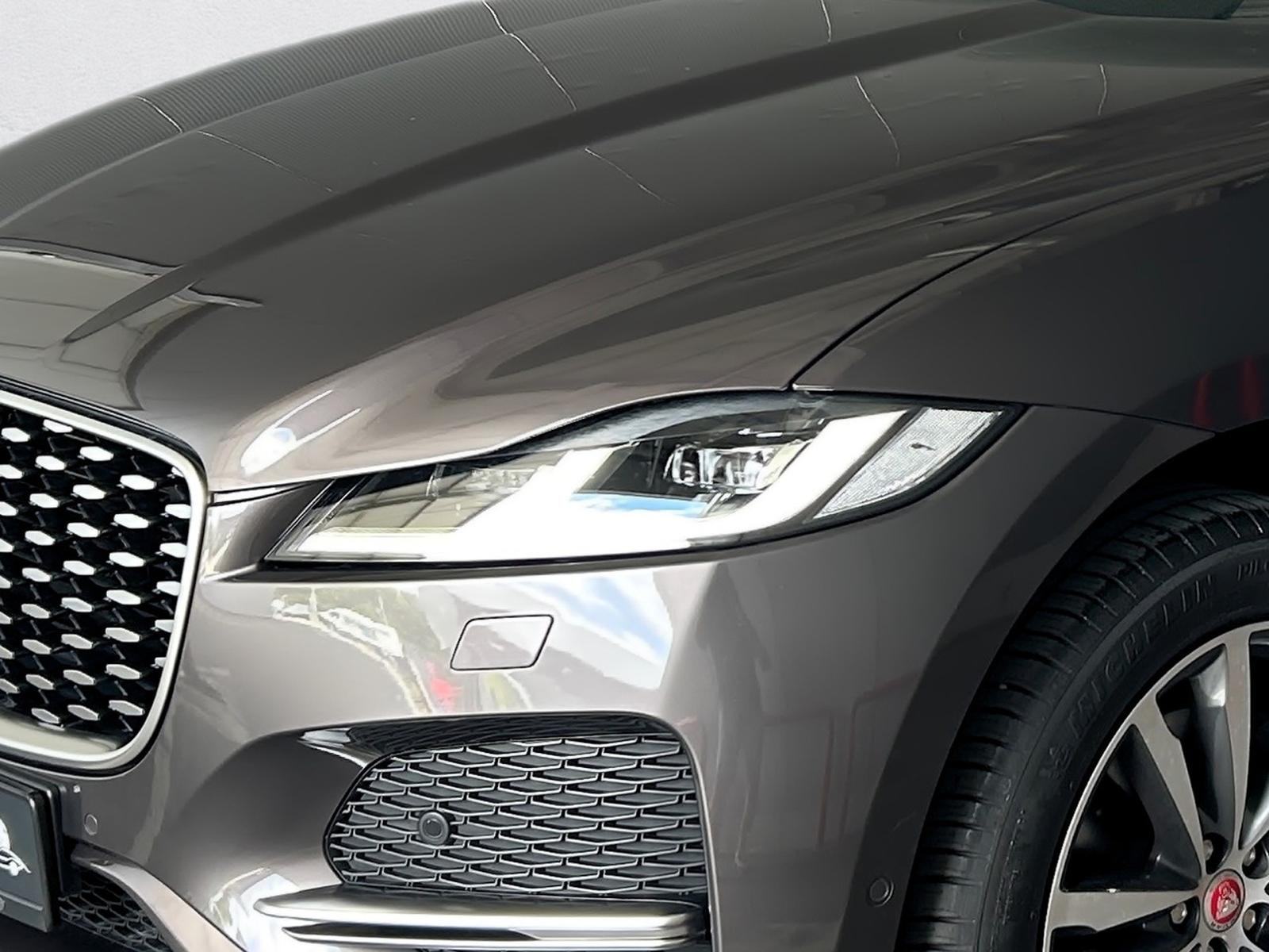 Jaguar F-Pace 2.0d SE AUTOMATIK,REG.05/2027,PDV, PANORAMA,LED,NAVI,AWD, fotografija 12