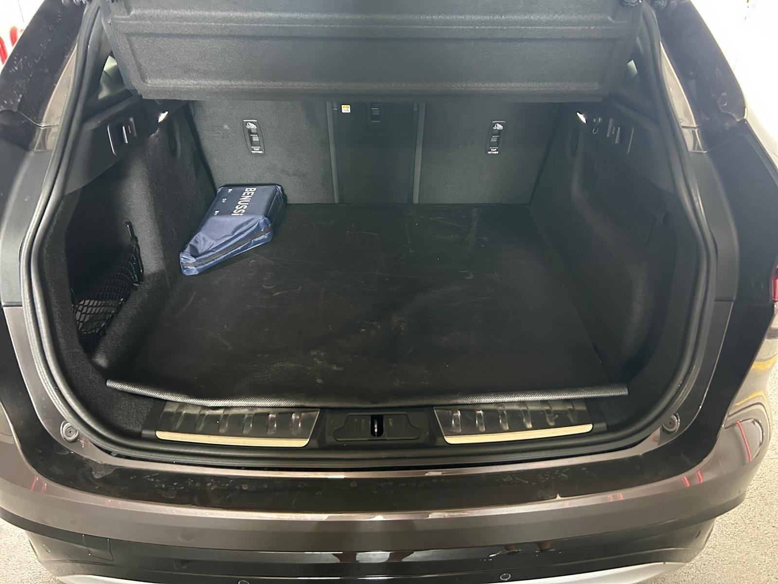 Jaguar F-Pace 2.0d SE AUTOMATIK,REG.05/2027,PDV, PANORAMA,LED,NAVI,AWD, fotografija 18
