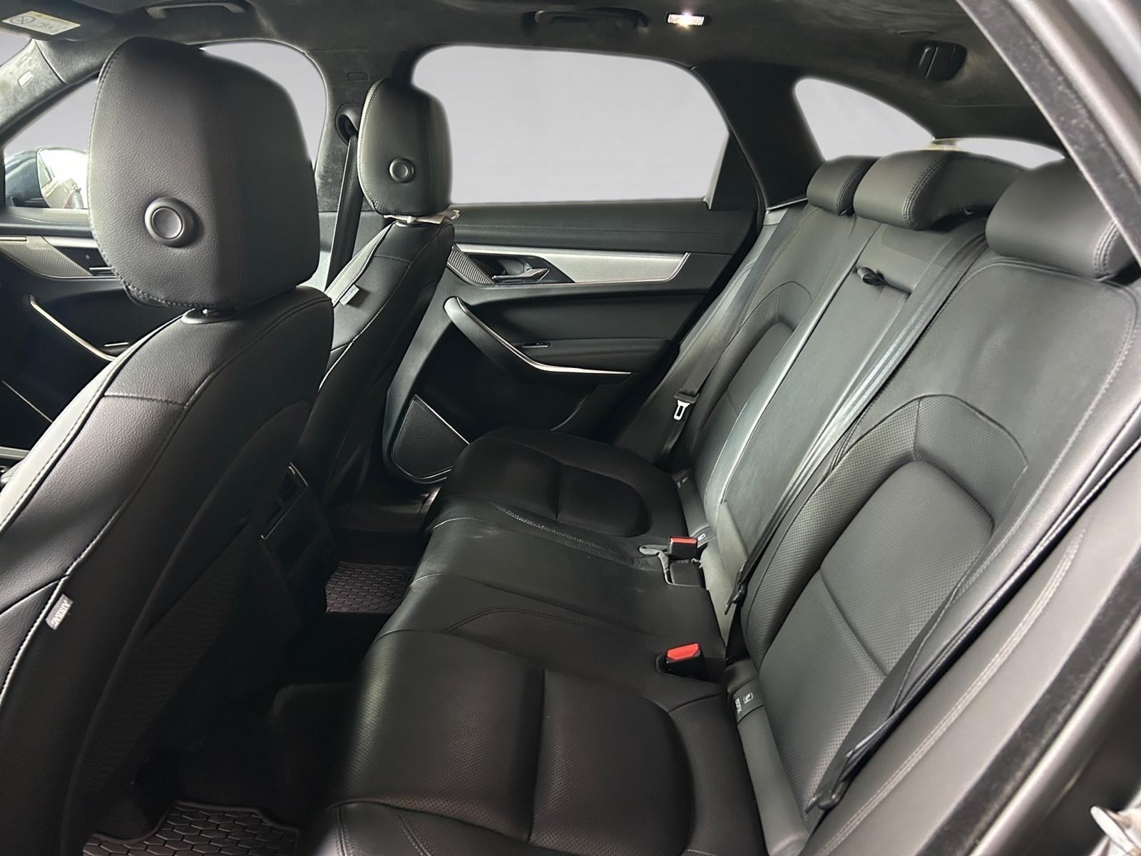 Jaguar F-Pace 2.0d SE AUTOMATIK,REG.05/2027,PDV, PANORAMA,LED,NAVI,AWD, fotografija 19