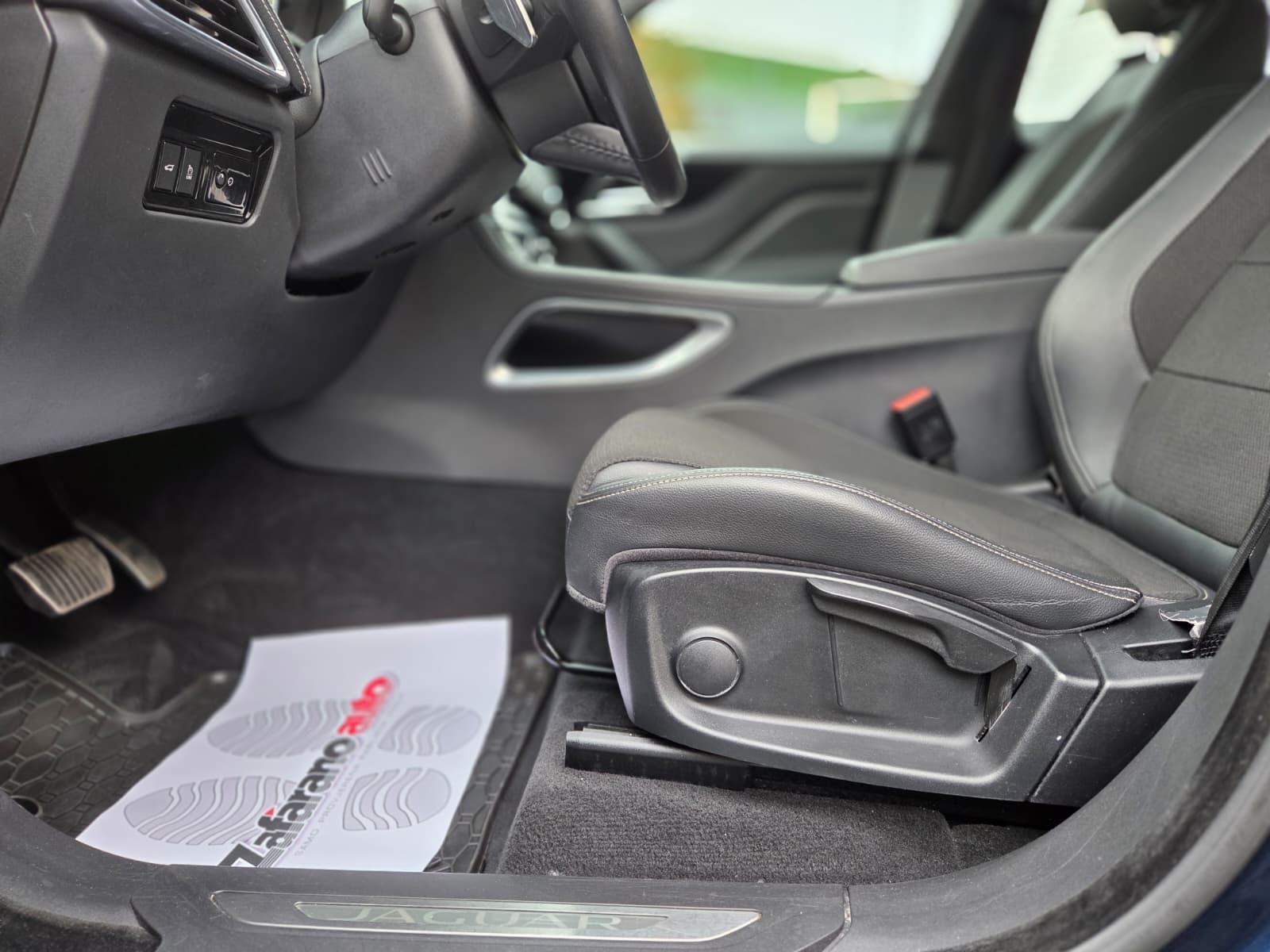 Jaguar F-Pace 2,0d R-SPORT automatik JAMSTVO 12, fotografija 10