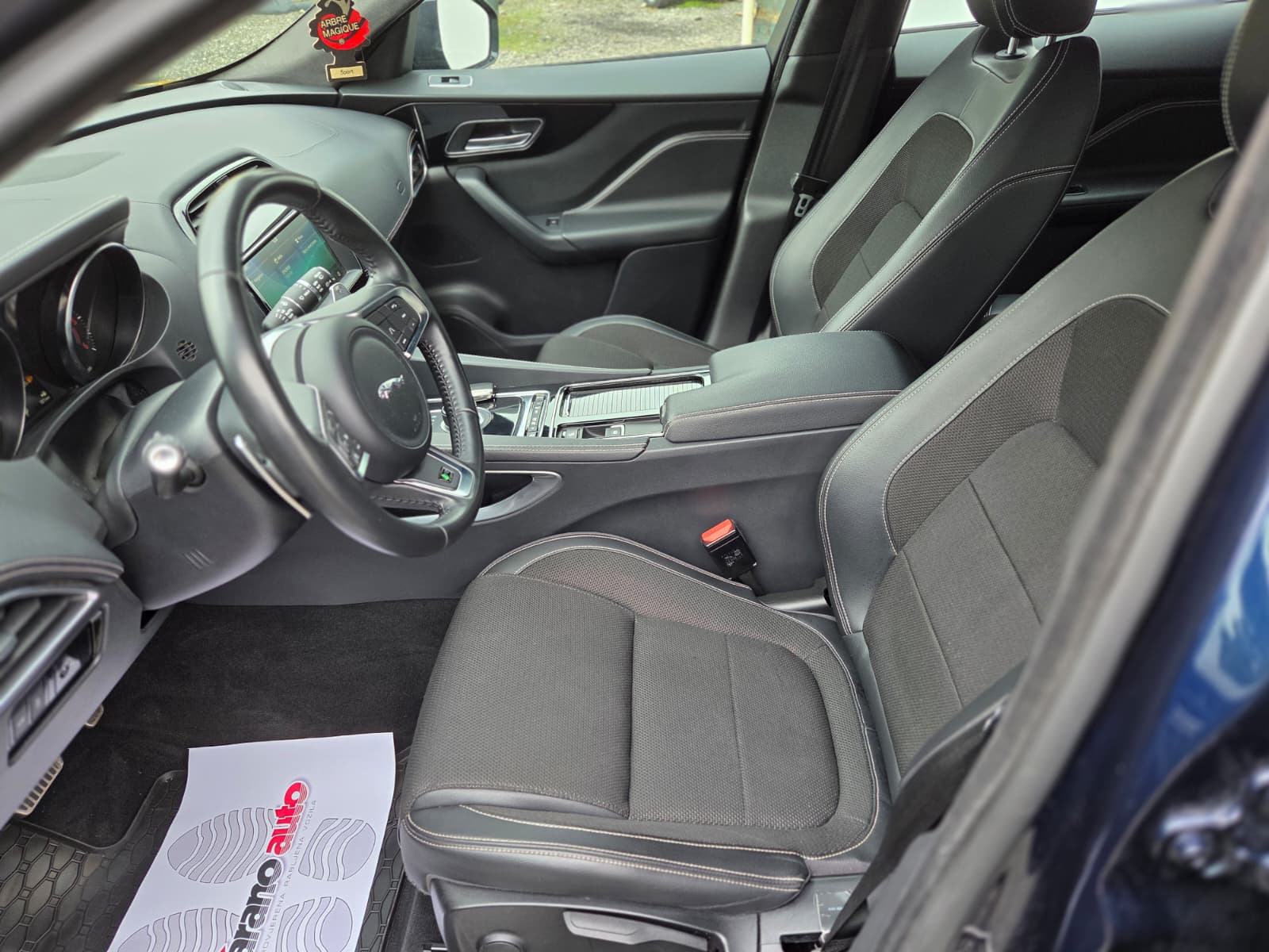 Jaguar F-Pace 2,0d R-SPORT automatik JAMSTVO 12, fotografija 12