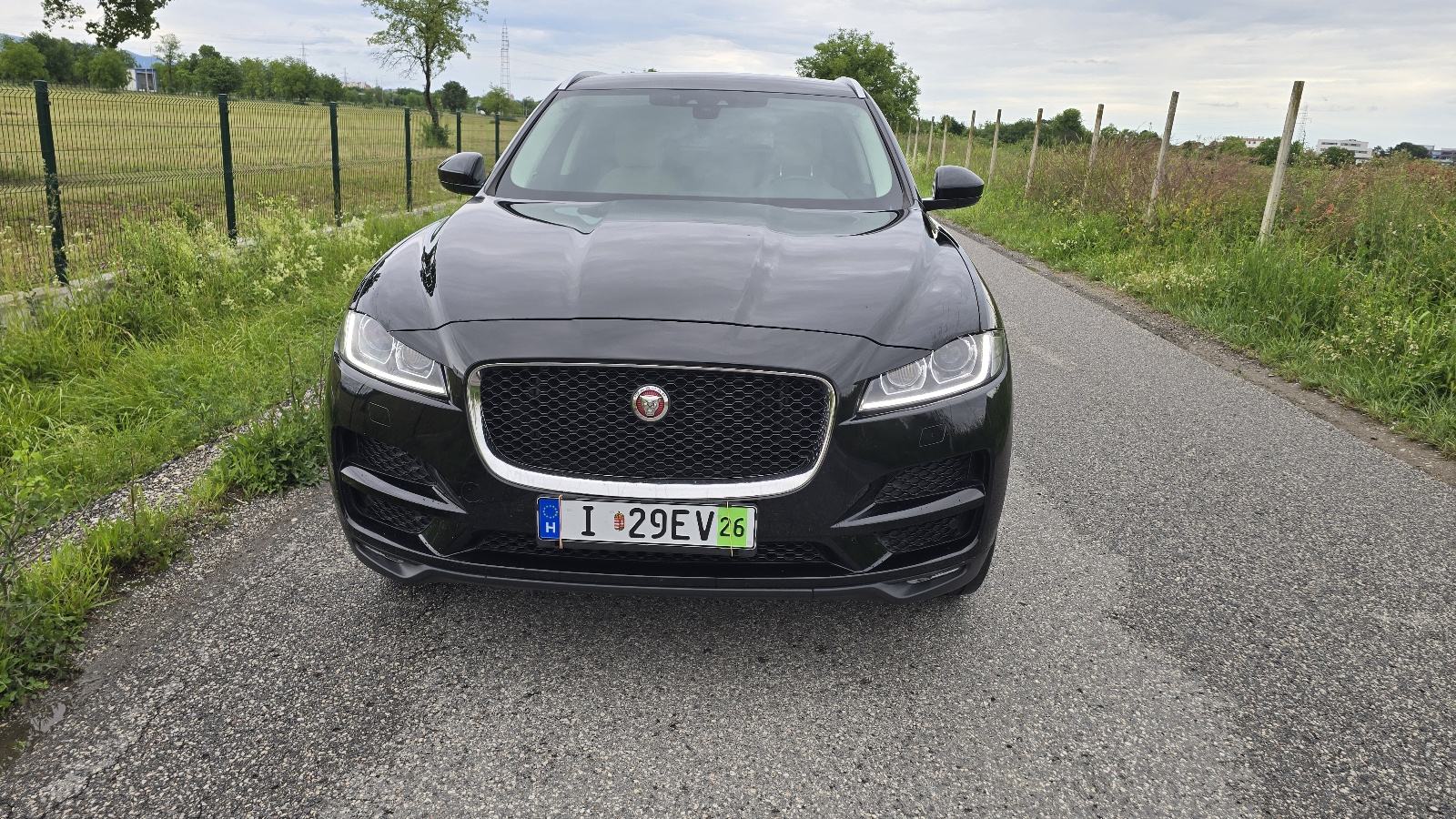 Jaguar F-Pace 2,0d 4wd automatik KARTICE-ZAMJENA, fotografija 1