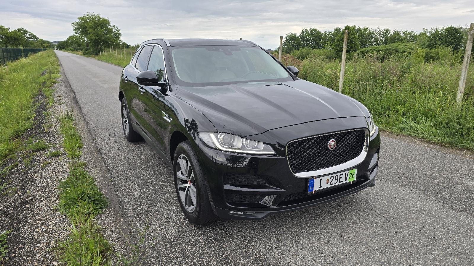 Jaguar F-Pace 2,0d 4wd automatik KARTICE-ZAMJENA, fotografija 2