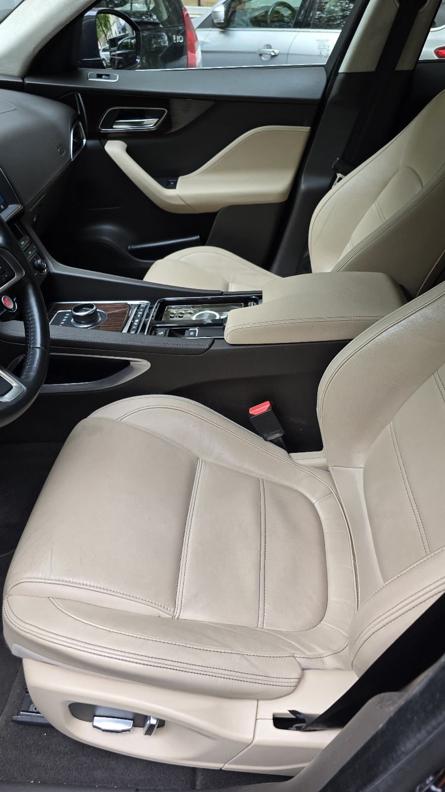 Jaguar F-Pace 2,0d 4wd automatik KARTICE-ZAMJENA, fotografija 11