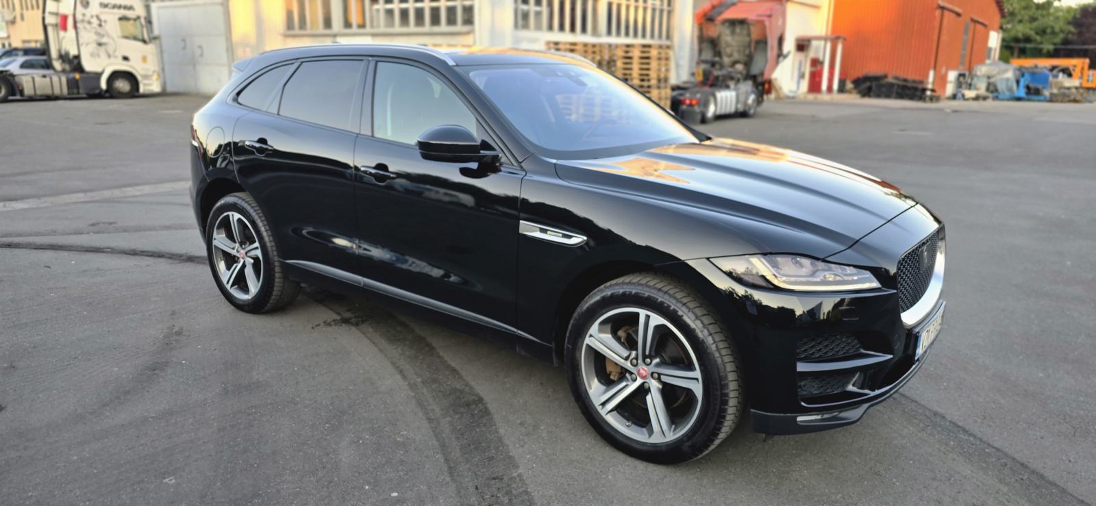 Jaguar F-Pace 3.0 D R-SPORT-LED-PANORAMA, fotografija 3