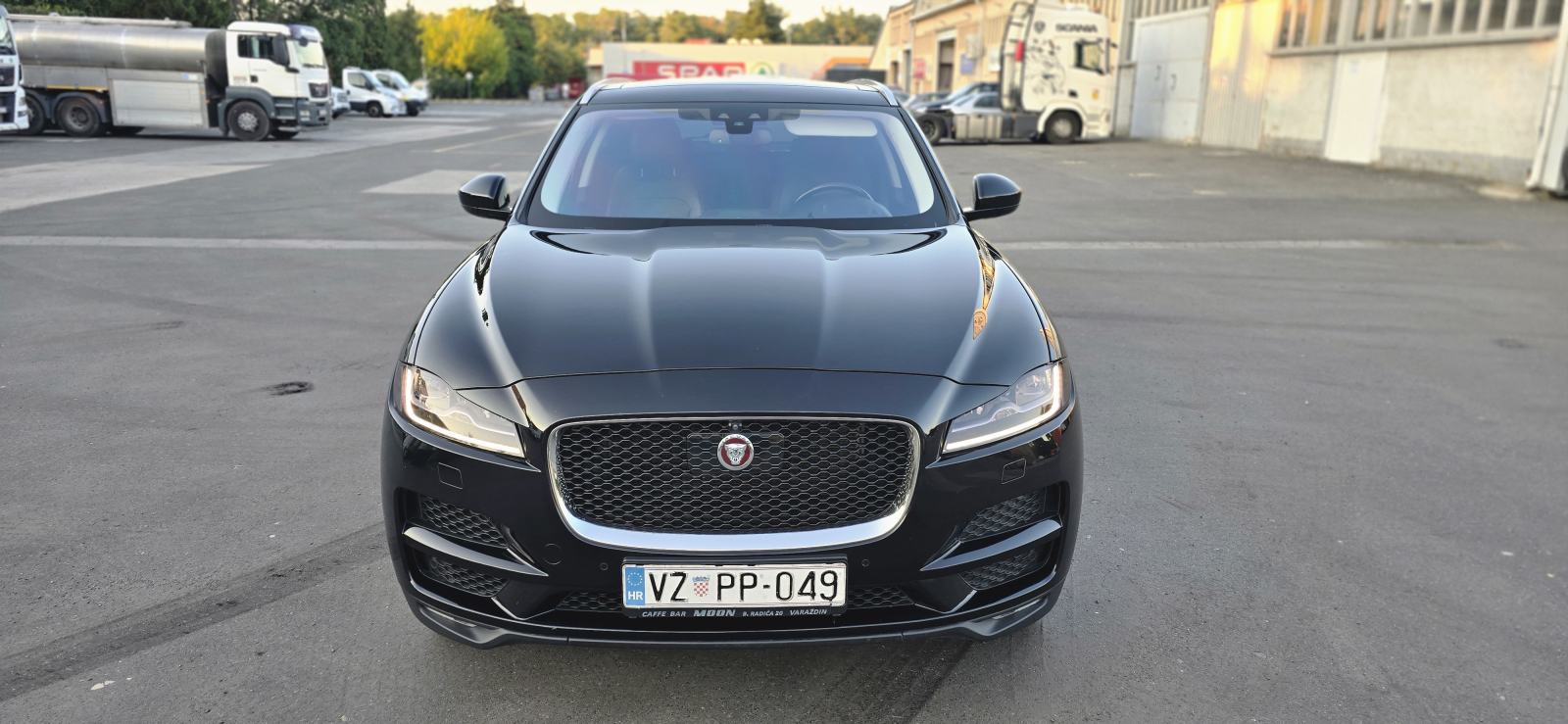 Jaguar F-Pace 3.0 D R-SPORT-LED-PANORAMA, fotografija 6