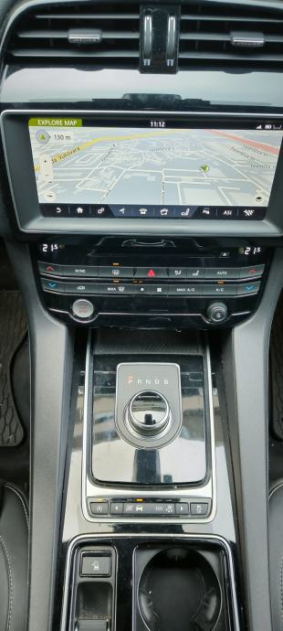 Jaguar F-Pace 3.0 D AWD S-Paket (221 kW / 300 KS) – U sustavu PDV-a, fotografija 16