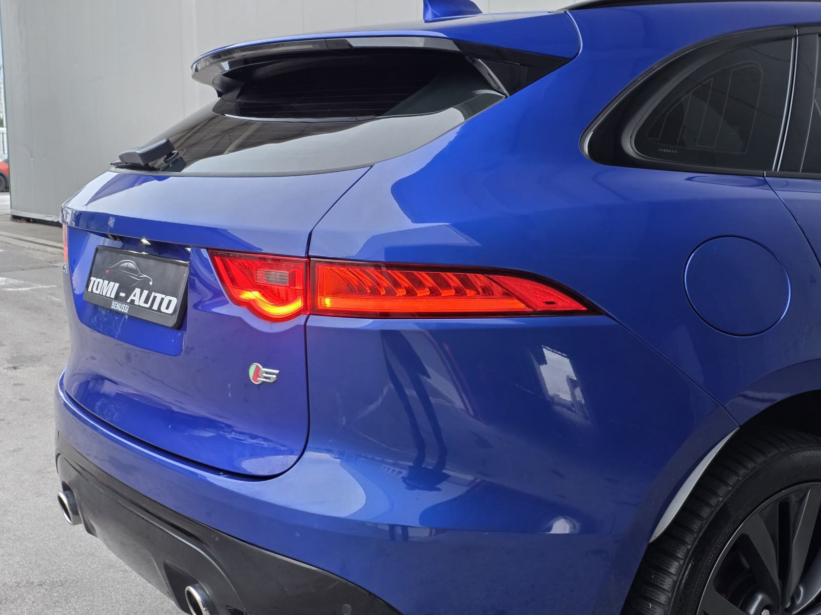 Jaguar F-Pace 3.0 D SPORT automatik,LED,NAVI,ALU 22",AMBIENT,VIRTUAL, fotografija 9