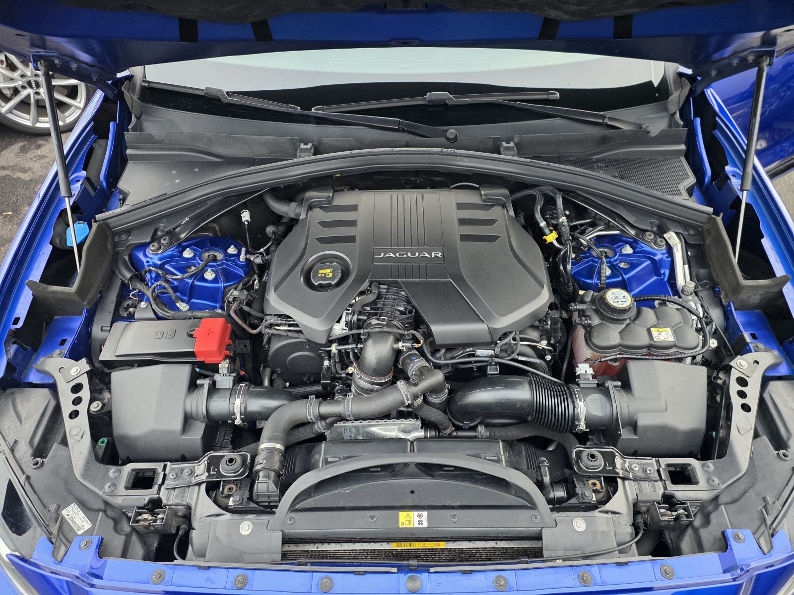Jaguar F-Pace 3.0 D SPORT automatik,LED,NAVI,ALU 22",AMBIENT,VIRTUAL, fotografija 17
