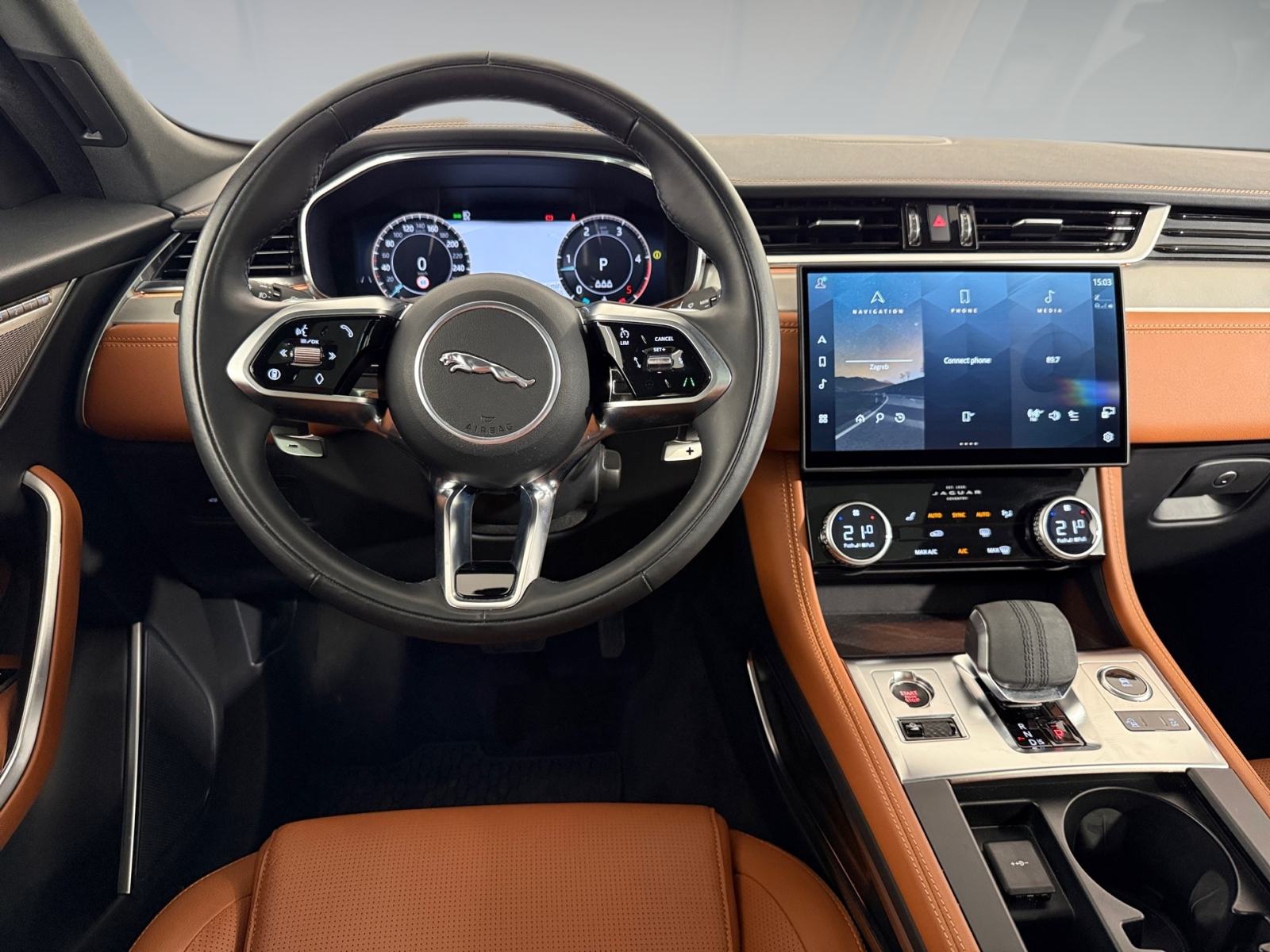 Jaguar F-Pace 90th Anniversary D204 A9, fotografija 16