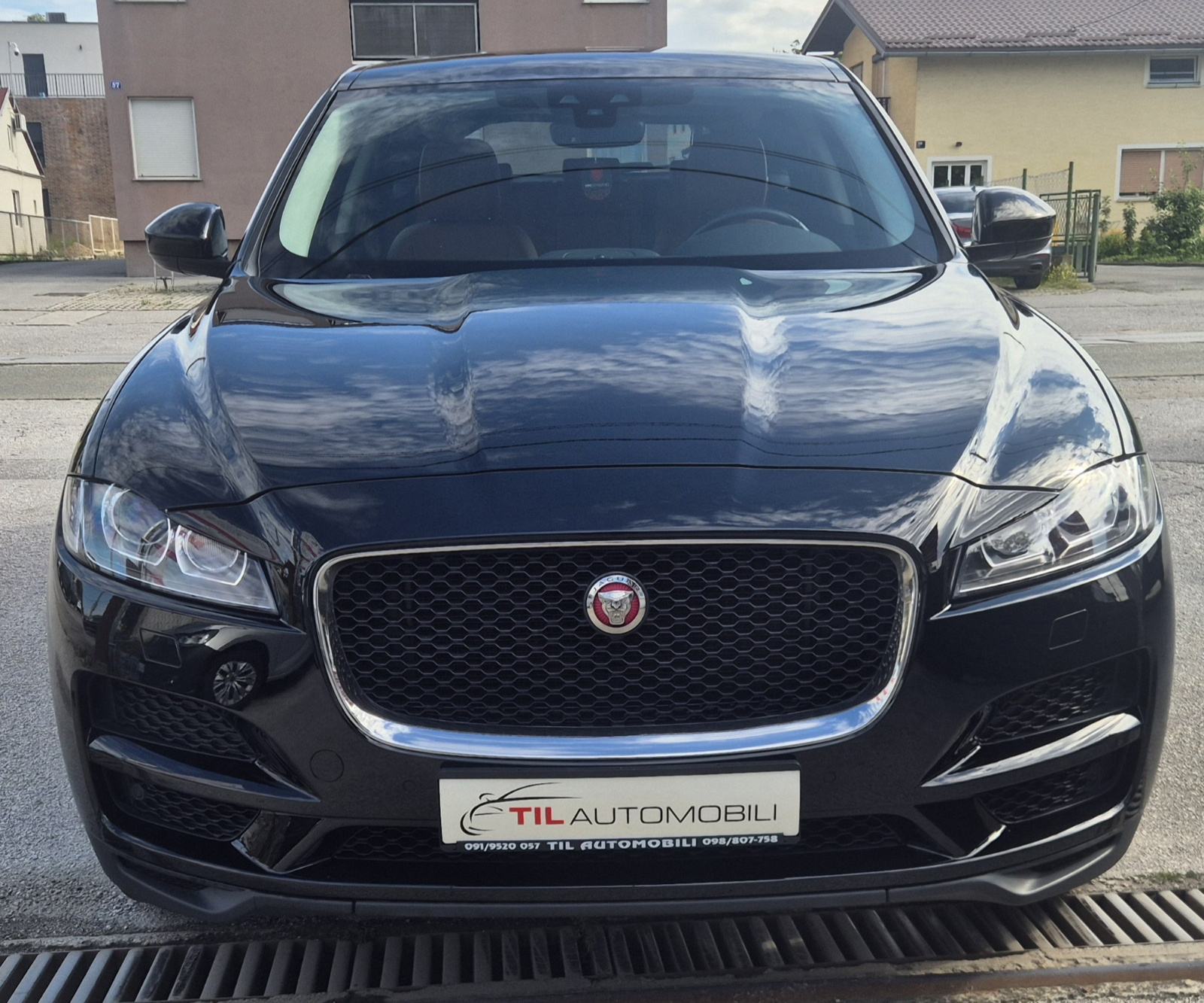 Jaguar F-Pace,AUTOMATIK,KOŽA,LED,KLIMA,PDC,KAMERA..., fotografija 8