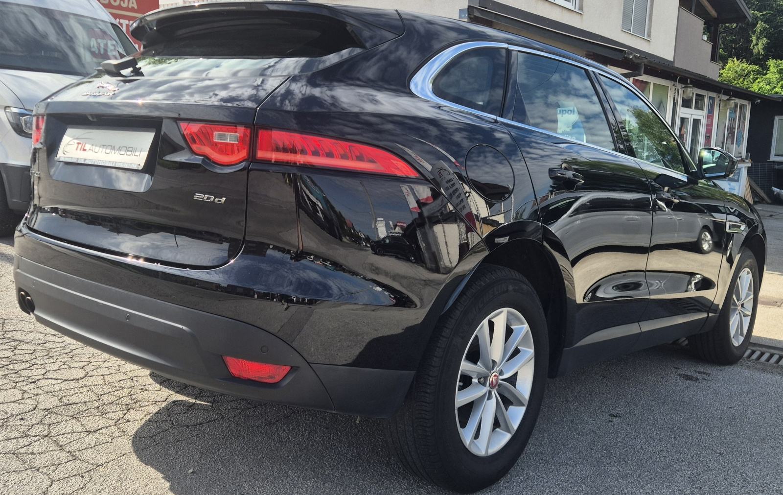 Jaguar F-Pace,AUTOMATIK,KOŽA,LED,KLIMA,PDC,KAMERA..., fotografija 5