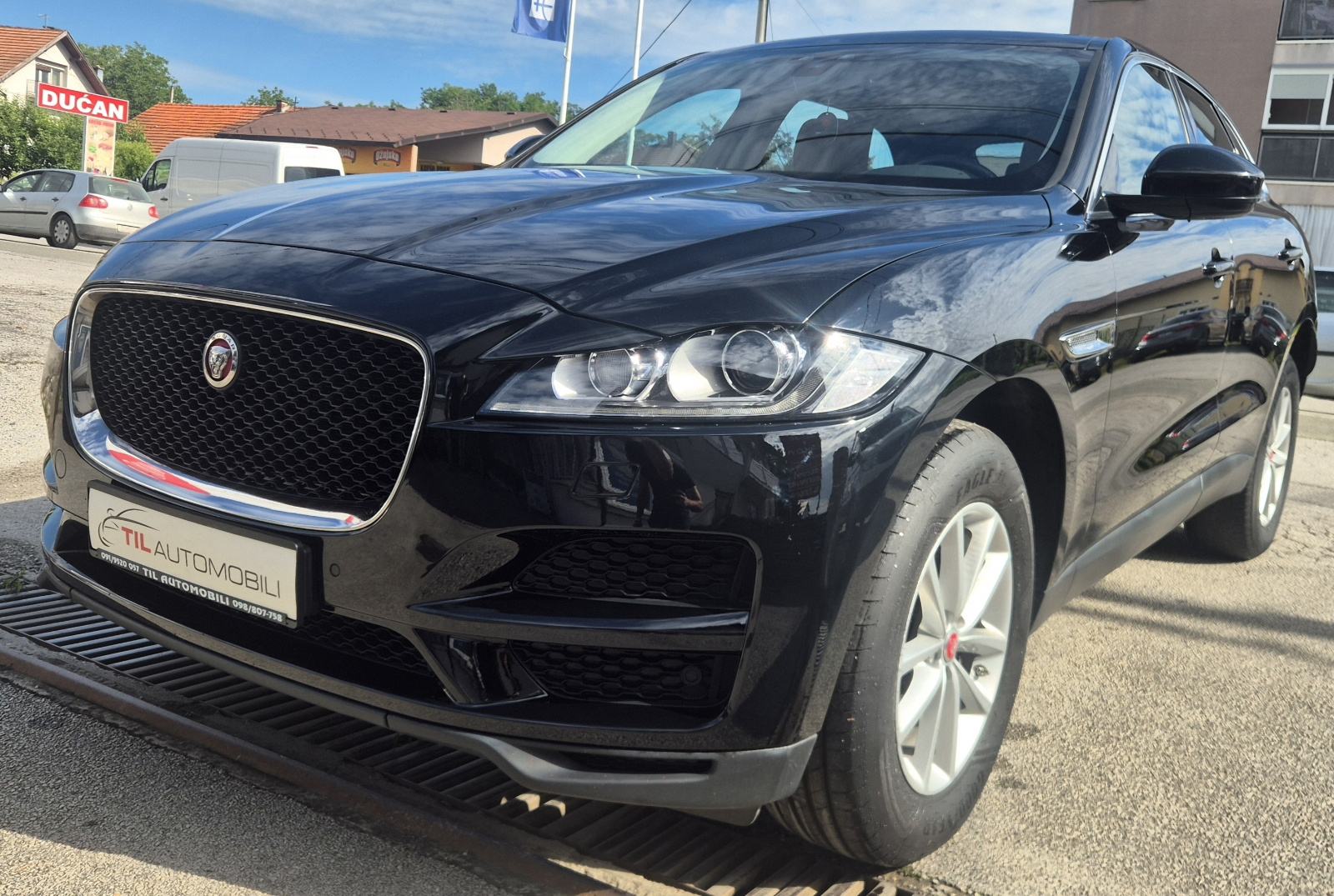 Jaguar F-Pace,AUTOMATIK,KOŽA,LED,KLIMA,PDC,KAMERA..., fotografija 10