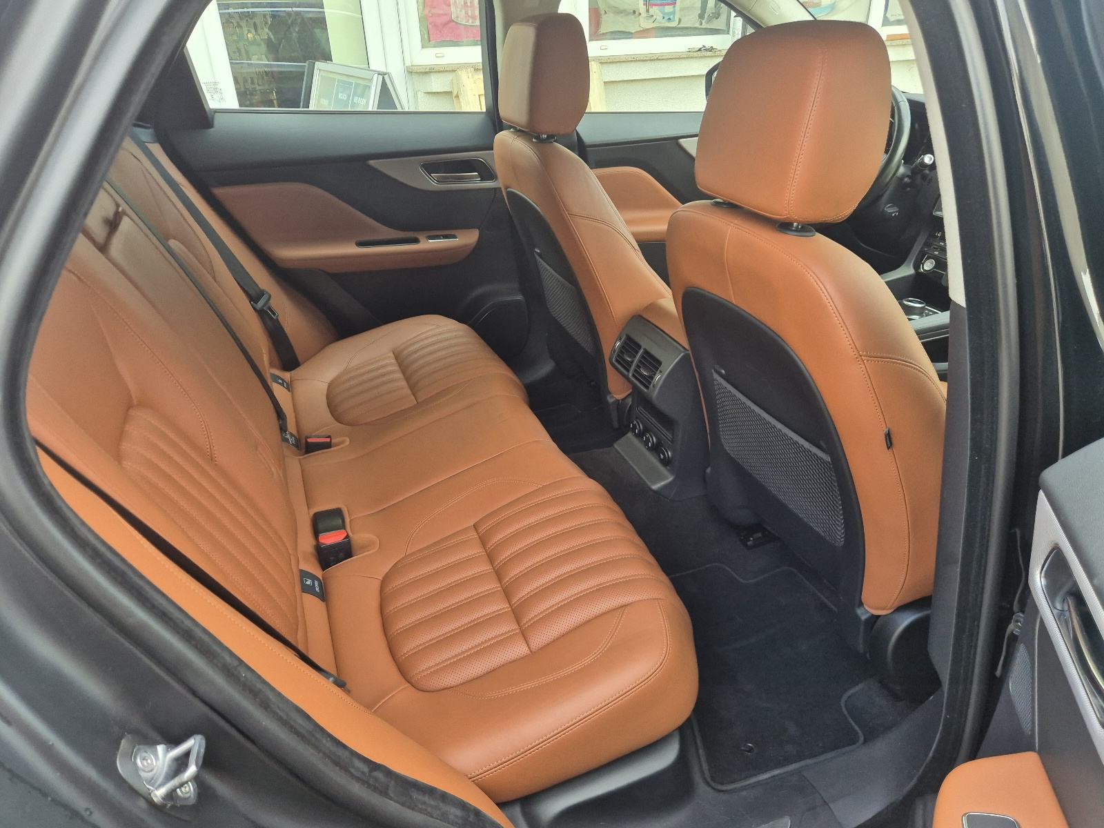 Jaguar F-Pace,AUTOMATIK,KOŽA,LED,KLIMA,PDC,KAMERA..., fotografija 17