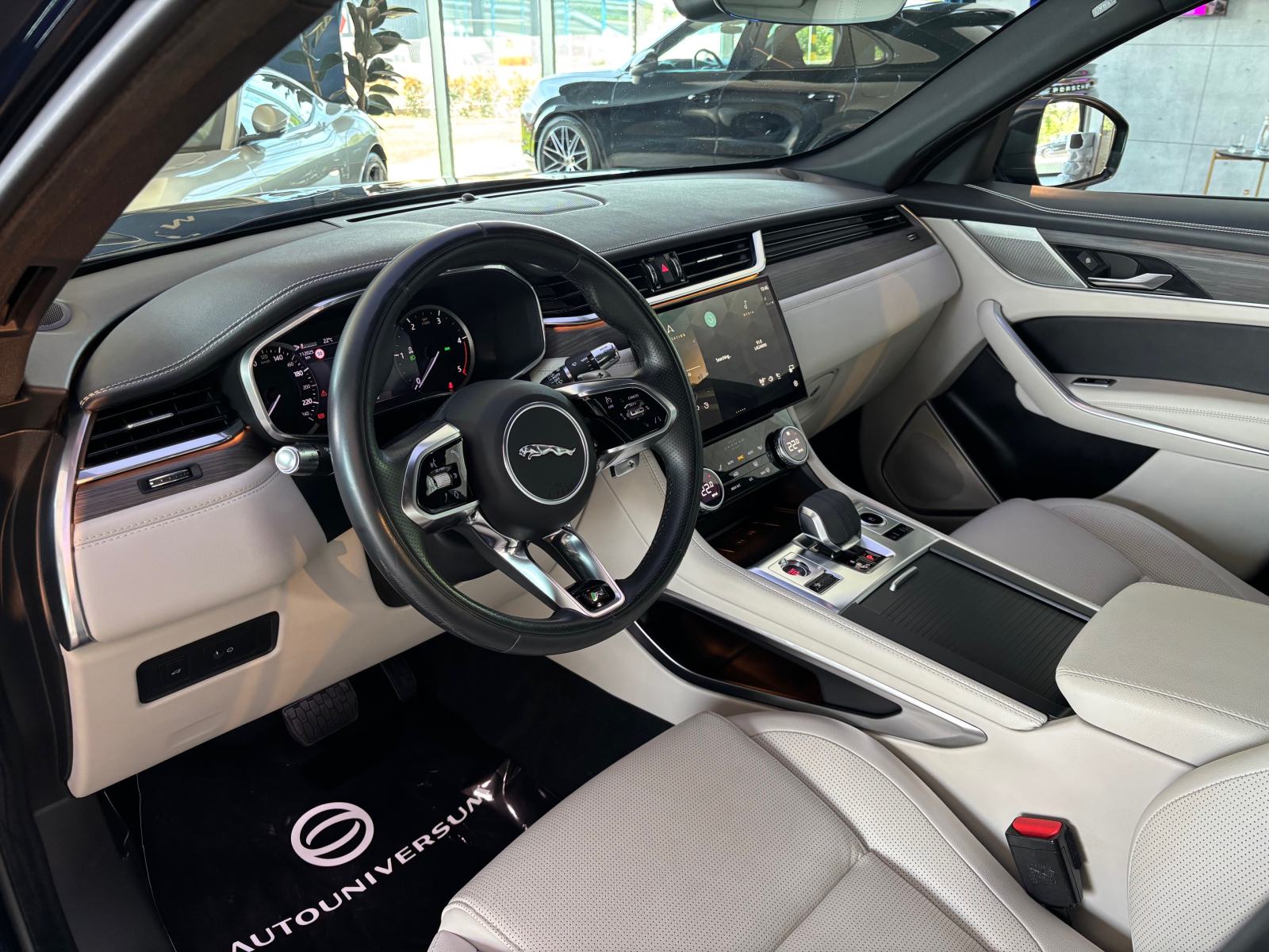 Jaguar F-Pace AWD D200 HSE R-Dynamic Aut. - 1. vlasnik, nije uvoz, fotografija 7