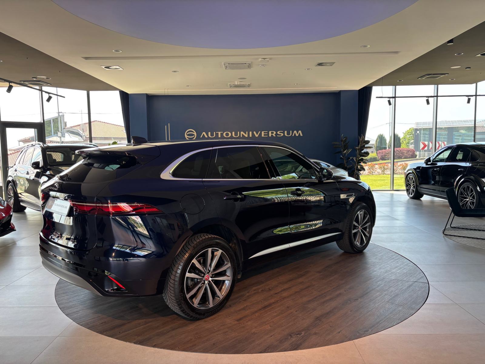 Jaguar F-Pace AWD D200 HSE R-Dynamic Aut. - 1. vlasnik, nije uvoz, fotografija 4
