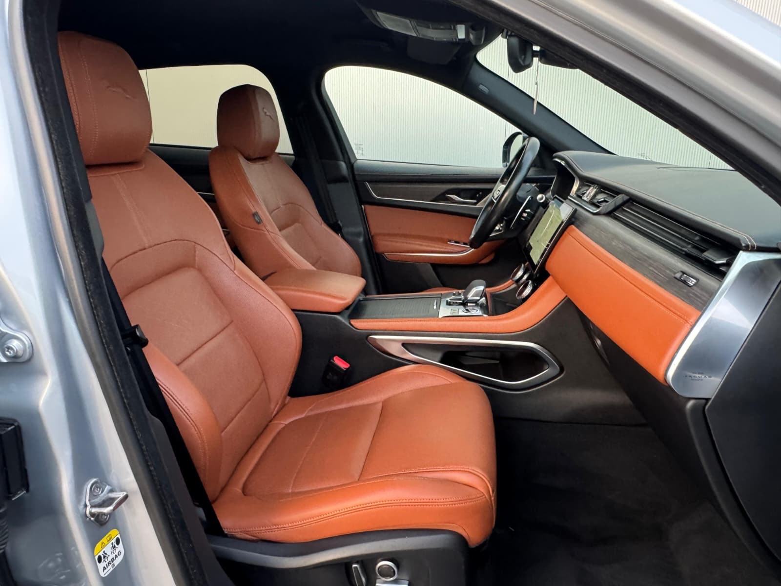 JAGUAR F-PACE D200 AWD-R DYNAMIC-HR.AUTO-1.VLASNIK-NOVI MODEL, fotografija 14