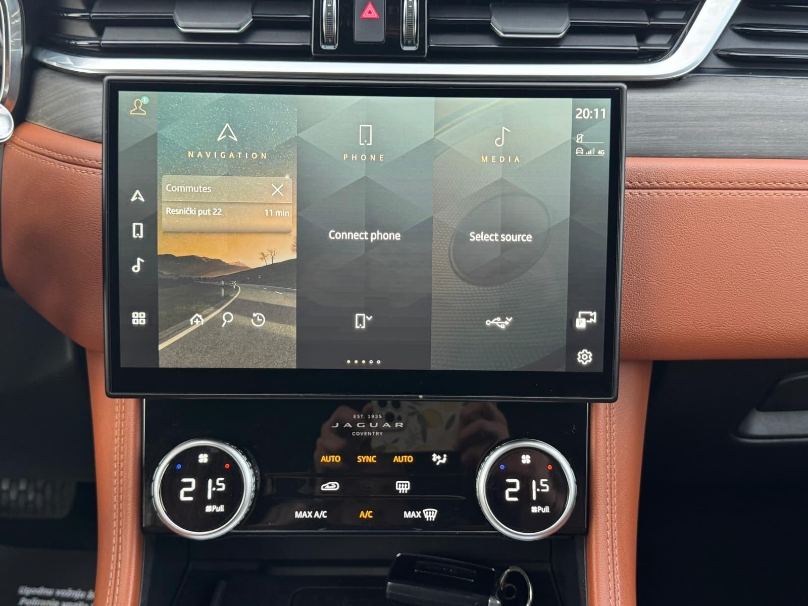 JAGUAR F-PACE D200 AWD-R DYNAMIC-HR.AUTO-1.VLASNIK-NOVI MODEL, fotografija 17