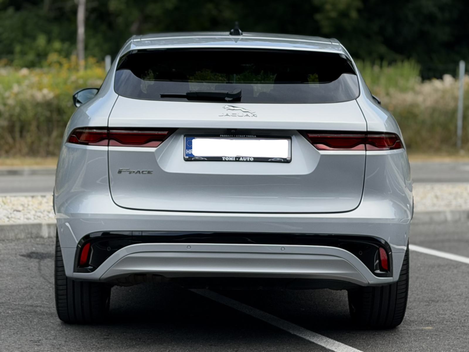 JAGUAR F-PACE D200 AWD-R DYNAMIC-HR.AUTO-1.VLASNIK-NOVI MODEL, fotografija 6