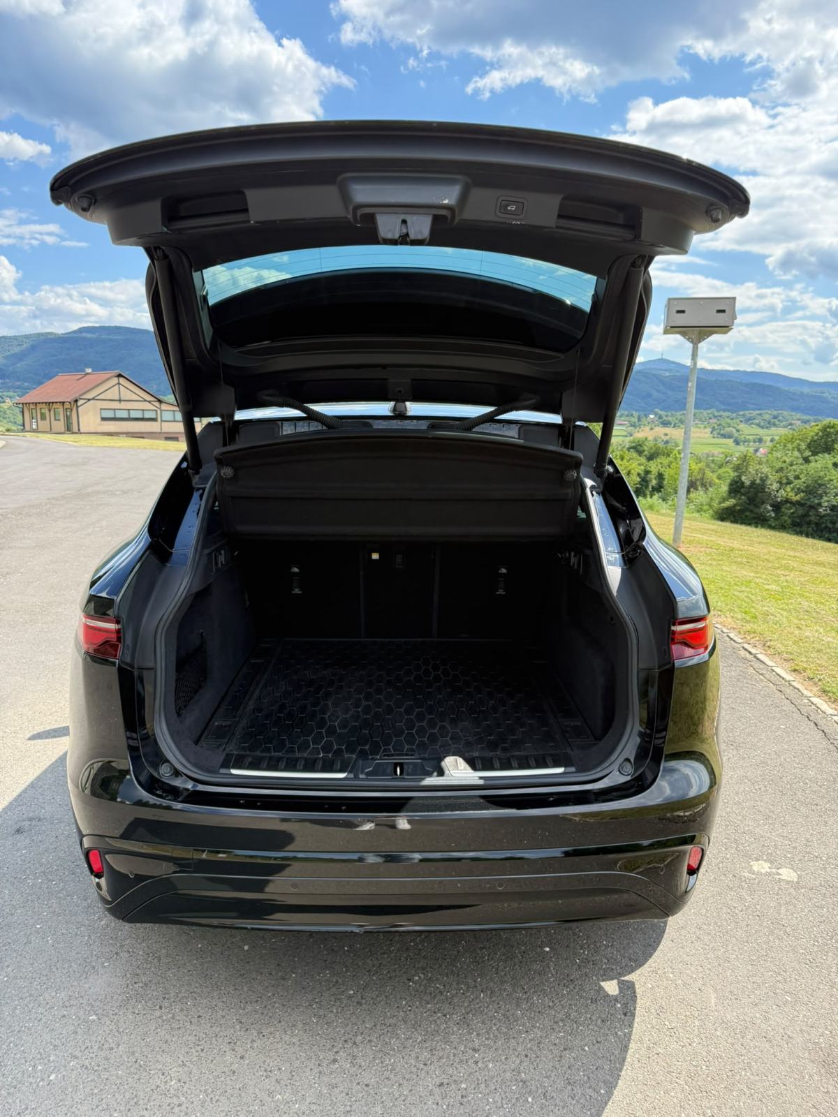 JAGUAR F-PACE D200 R-DYNAMIC S AWD BLACK EDITION ⭐ 1 GODINA JAMSTVA ⭐, fotografija 19