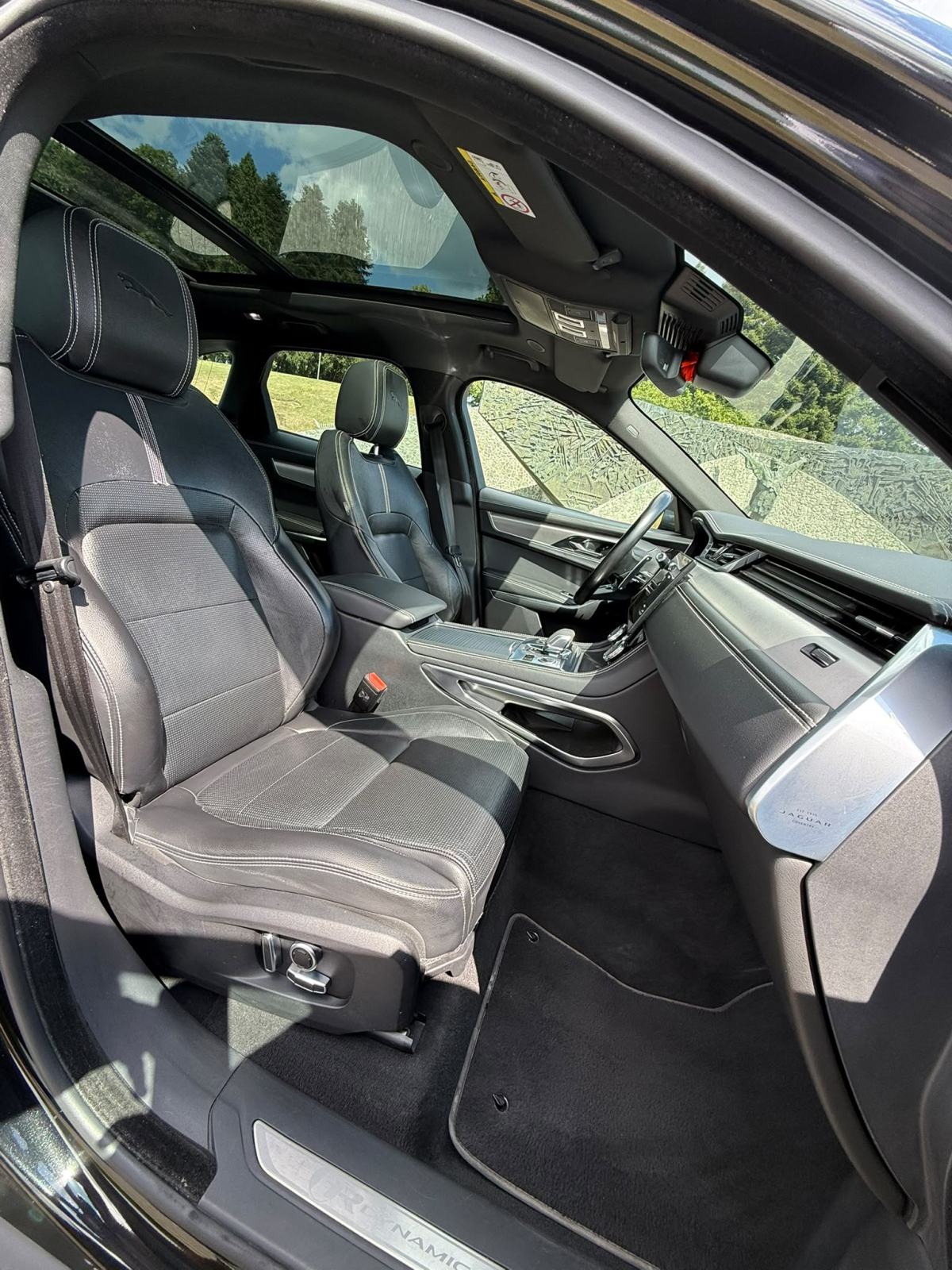 JAGUAR F-PACE D200 R-DYNAMIC S AWD BLACK EDITION ⭐ 1 GODINA JAMSTVA ⭐, fotografija 13