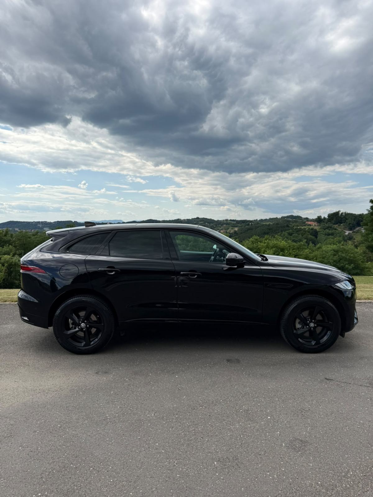 JAGUAR F-PACE D200 R-DYNAMIC S AWD BLACK EDITION ⭐ 1 GODINA JAMSTVA ⭐, fotografija 6