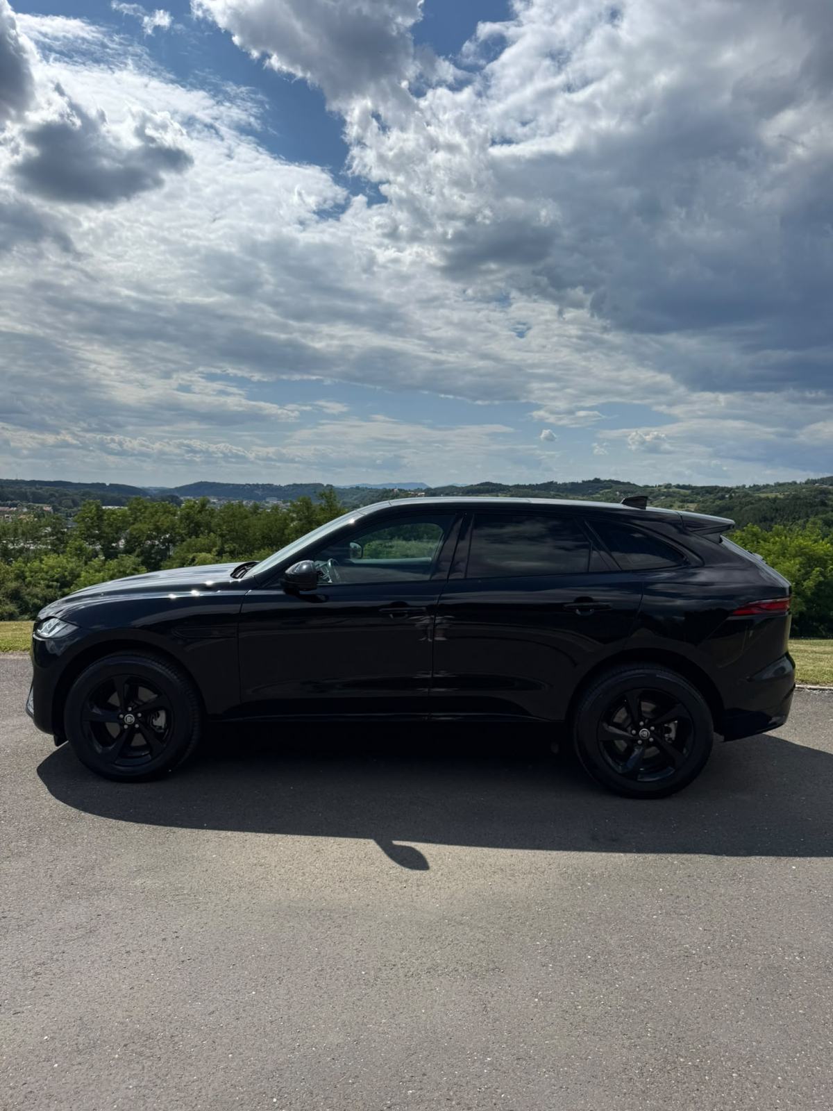 JAGUAR F-PACE D200 R-DYNAMIC S AWD BLACK EDITION ⭐ 1 GODINA JAMSTVA ⭐, fotografija 2