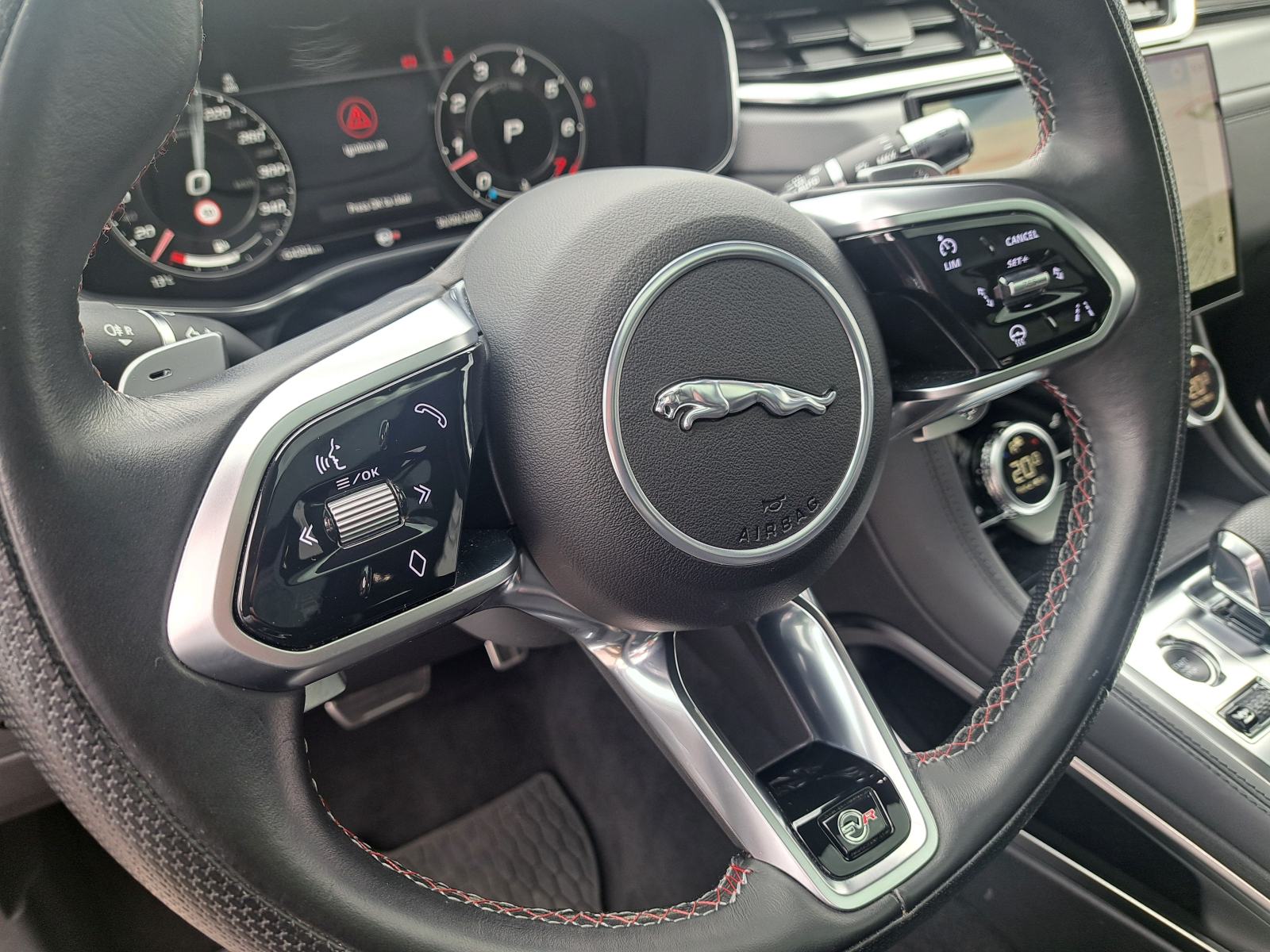 Jaguar F-Pace 5.0T P550**SVR**AWD**NIJE UVOZ**24 MJ. GARANCIJA**, fotografija 15