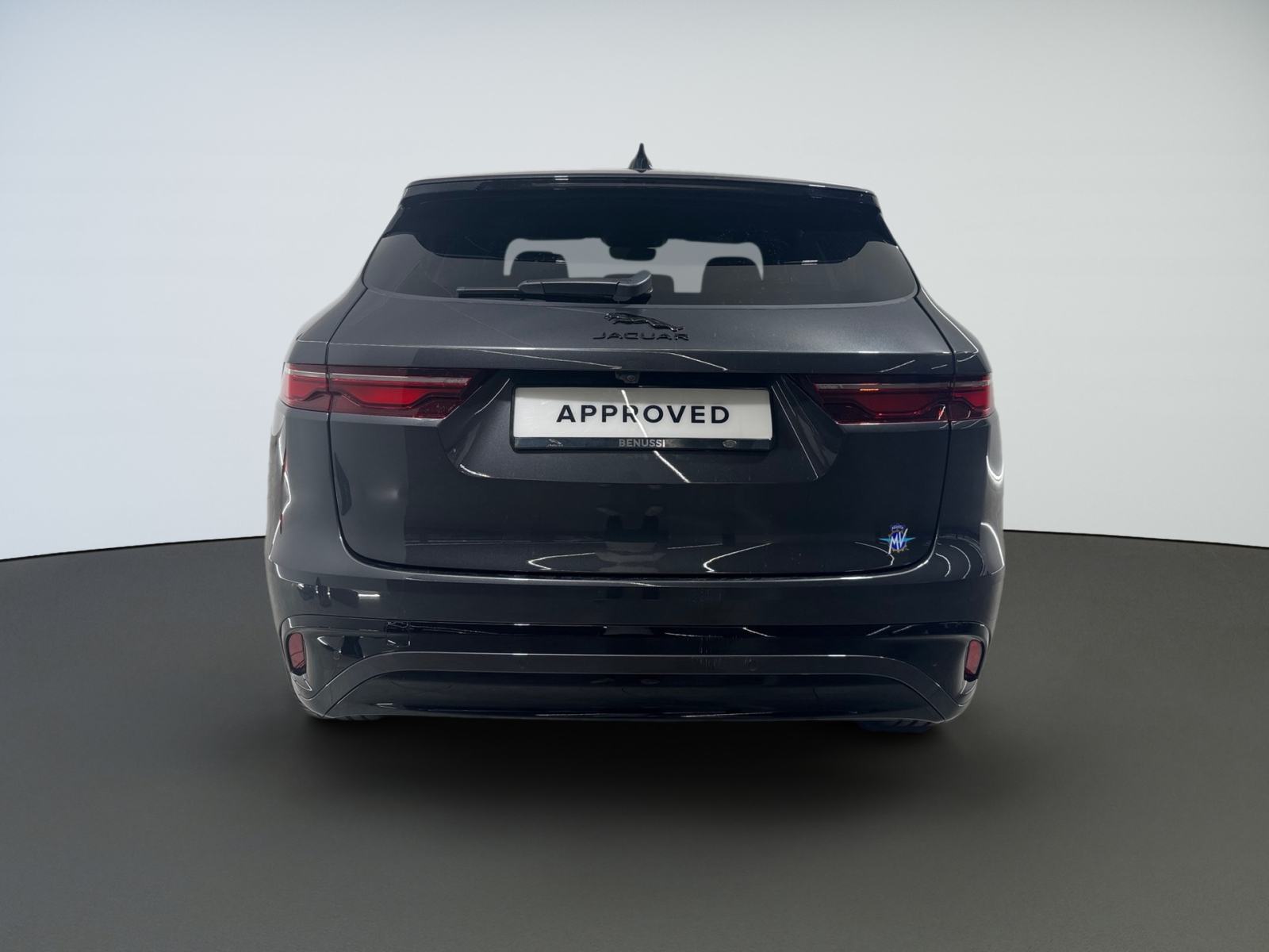 Jaguar F-Pace R-DYN, fotografija 7