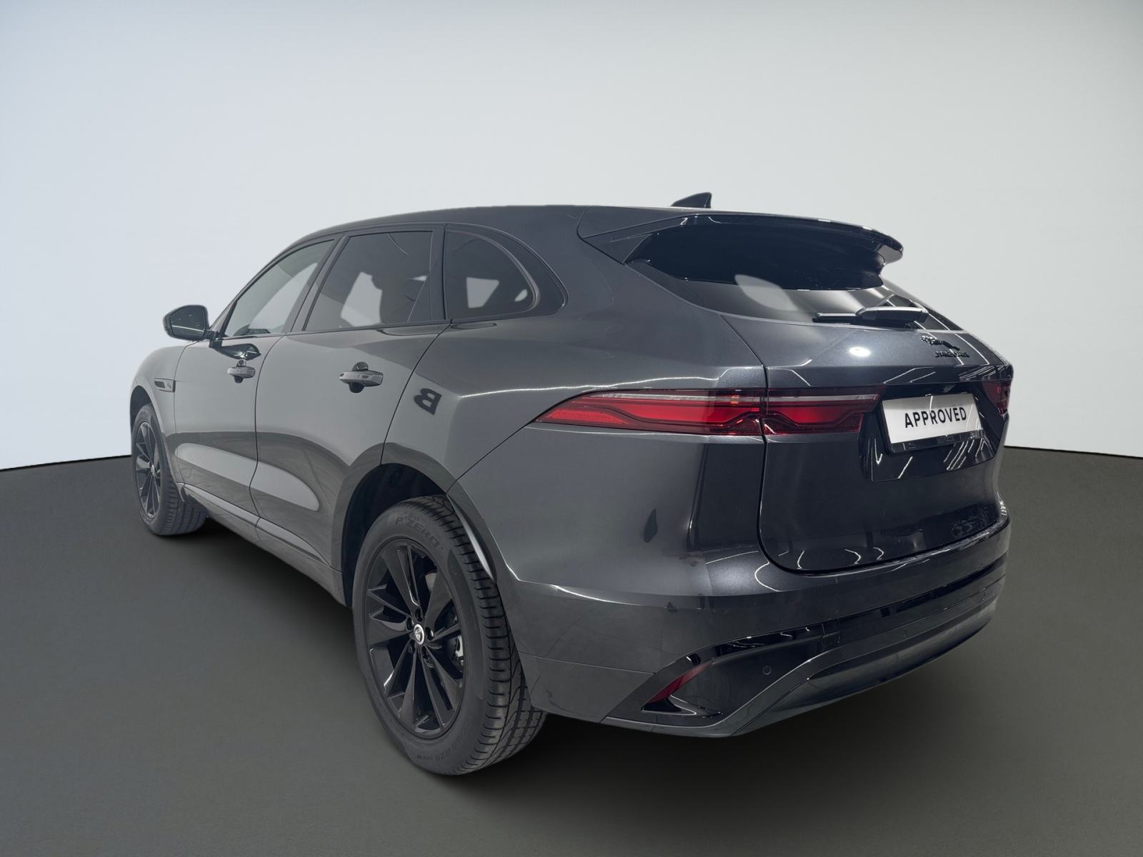 Jaguar F-Pace R-DYN, fotografija 8