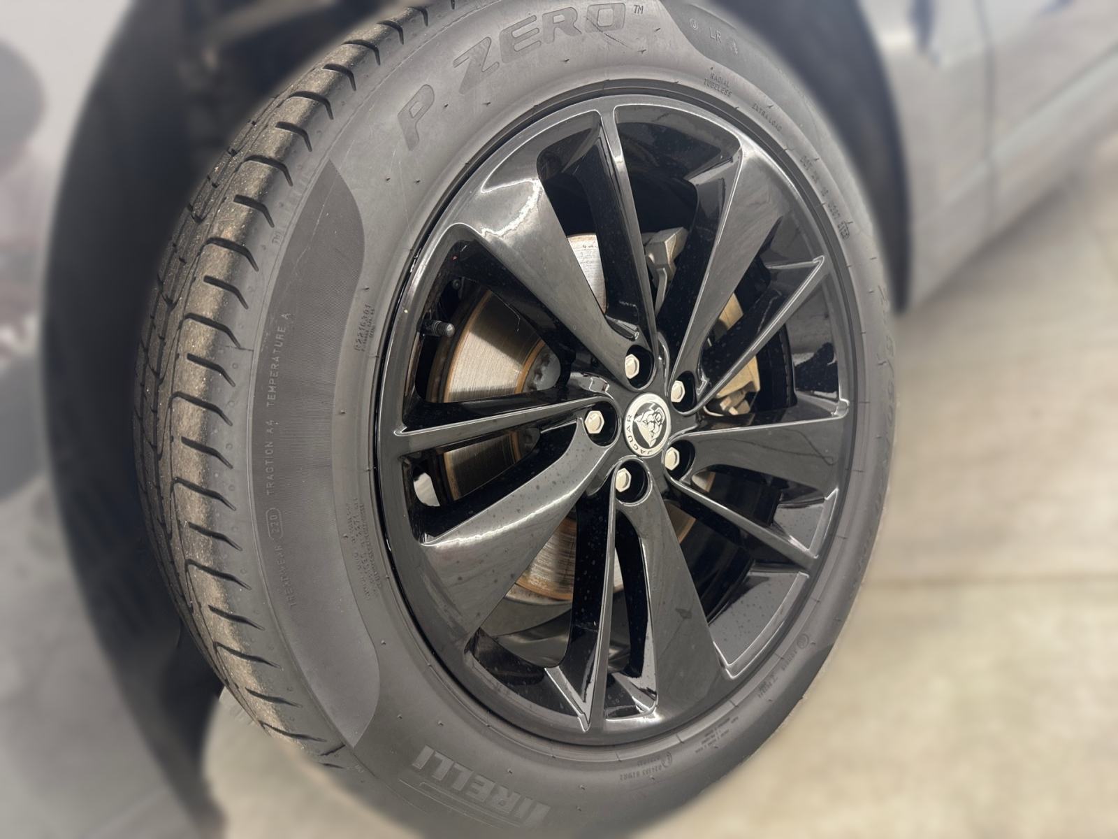 Jaguar F-Pace R-DYN, fotografija 10
