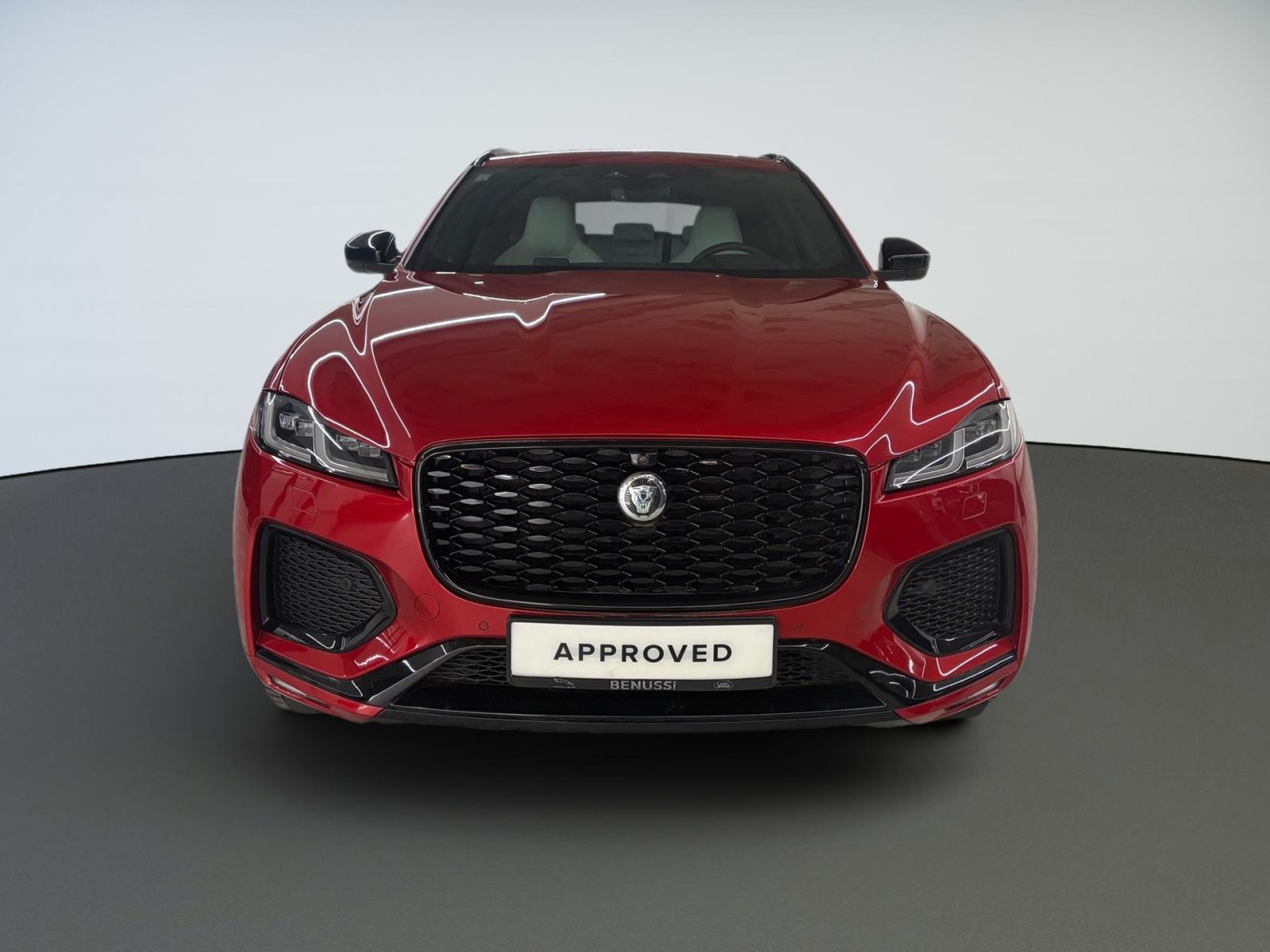 Jaguar F-Pace R-DYNAMIC 3.0D 300 HP A8 MHEV, fotografija 3