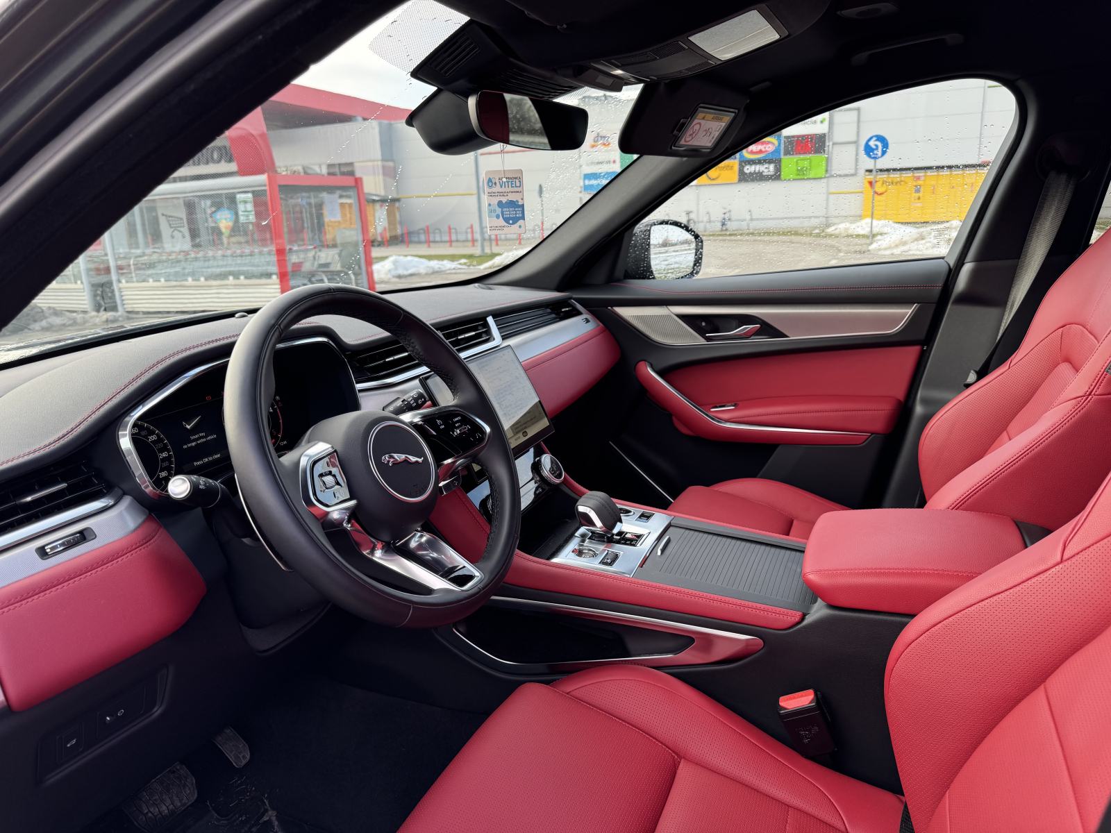 *PRILIKA*Jaguar F-Pace R-DYNM 2.0 204HP A8 MHEV - 3 godine garancije, fotografija 11