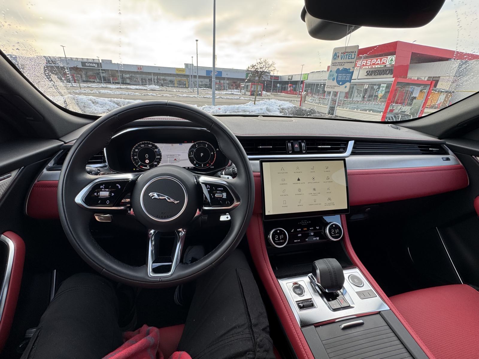 *PRILIKA*Jaguar F-Pace R-DYNM 2.0 204HP A8 MHEV - 3 godine garancije, fotografija 12