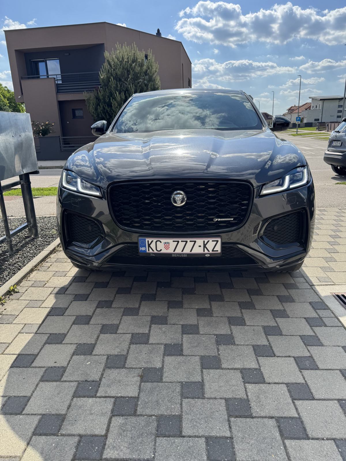 *PRILIKA*Jaguar F-Pace R-DYNM 2.0 204HP A8 MHEV - 3 godine garancije, fotografija 2