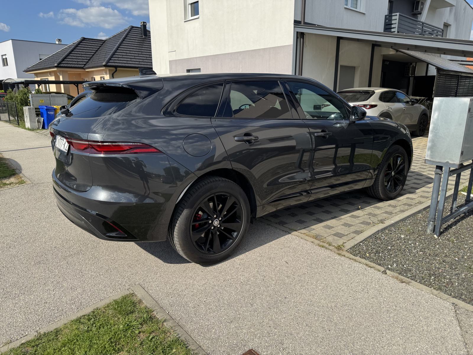 *PRILIKA*Jaguar F-Pace R-DYNM 2.0 204HP A8 MHEV - 3 godine garancije, fotografija 7